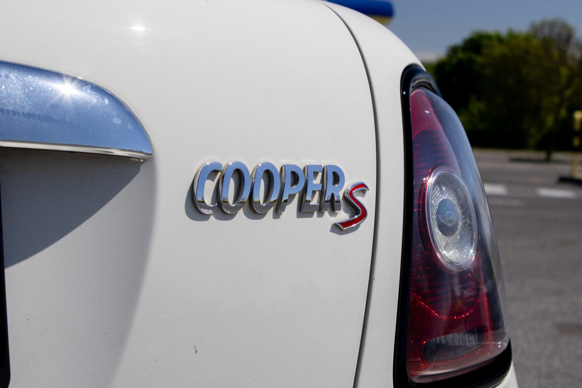 2009 MINI Cooper S, biela hatchback, 158 491 km