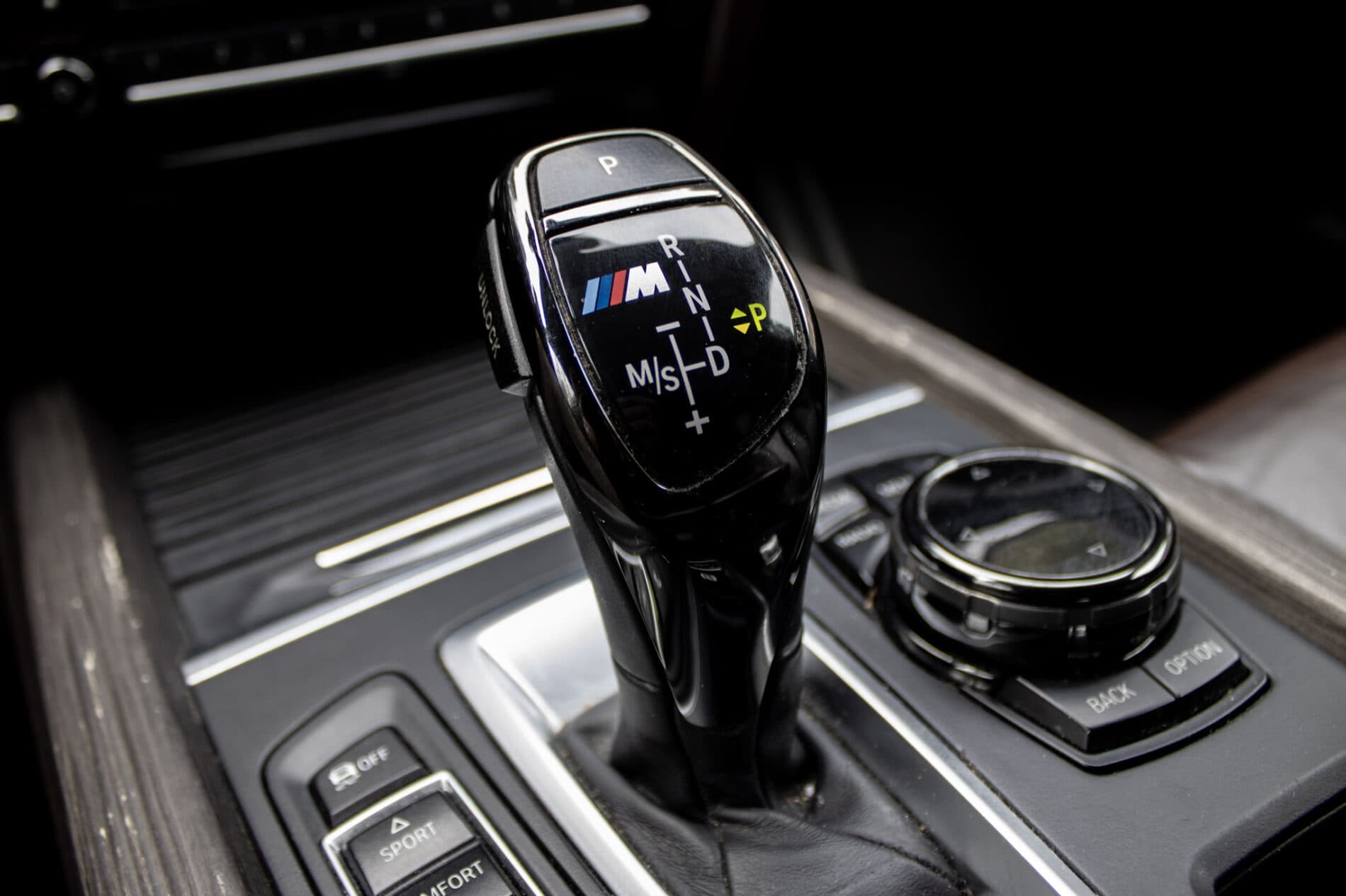 2014 BMW X5 M50d, sivá suv, 219 746 km