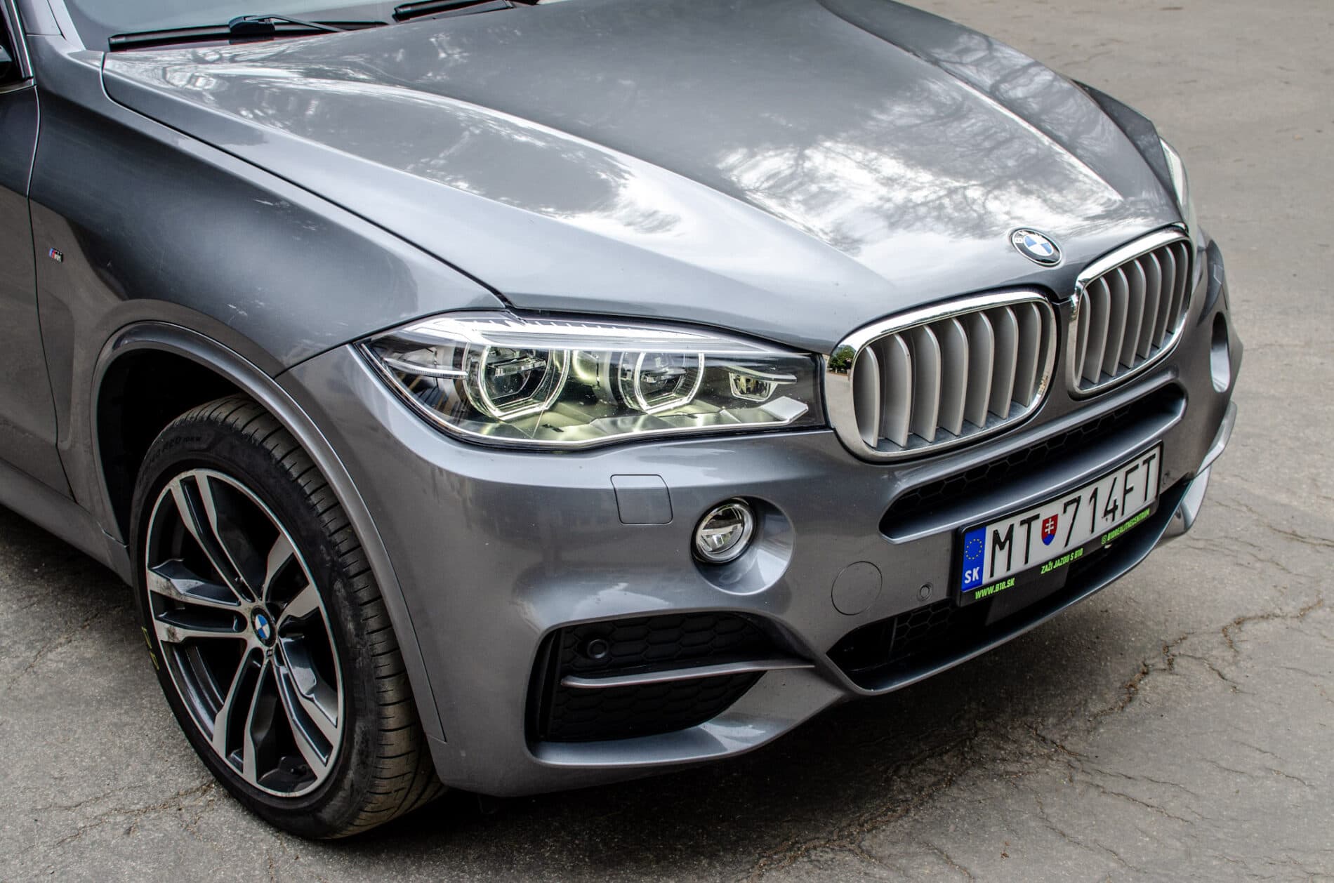 2014 BMW X5 M50d, sivá suv, 219 746 km
