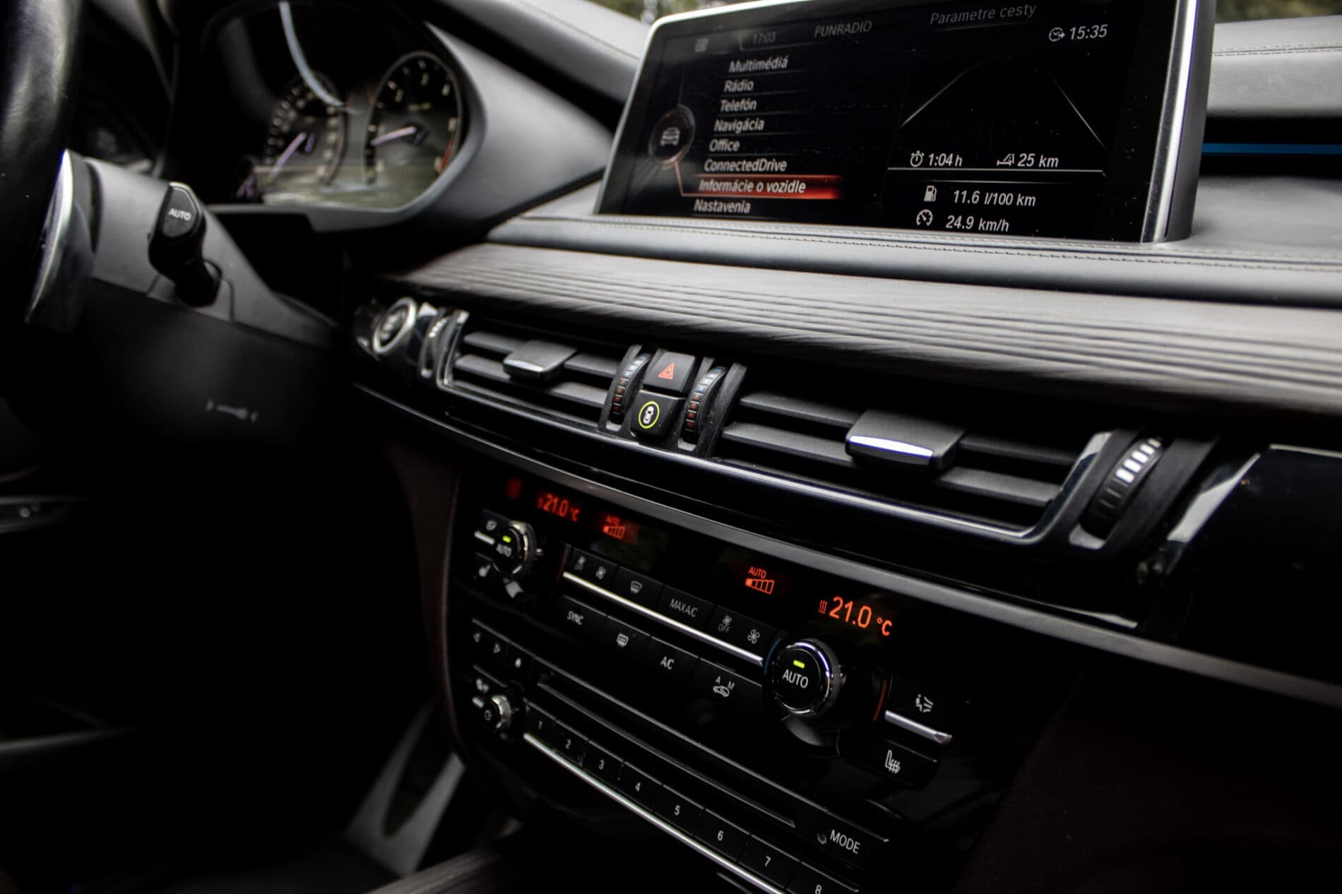 2014 BMW X5 M50d, sivá suv, 219 746 km