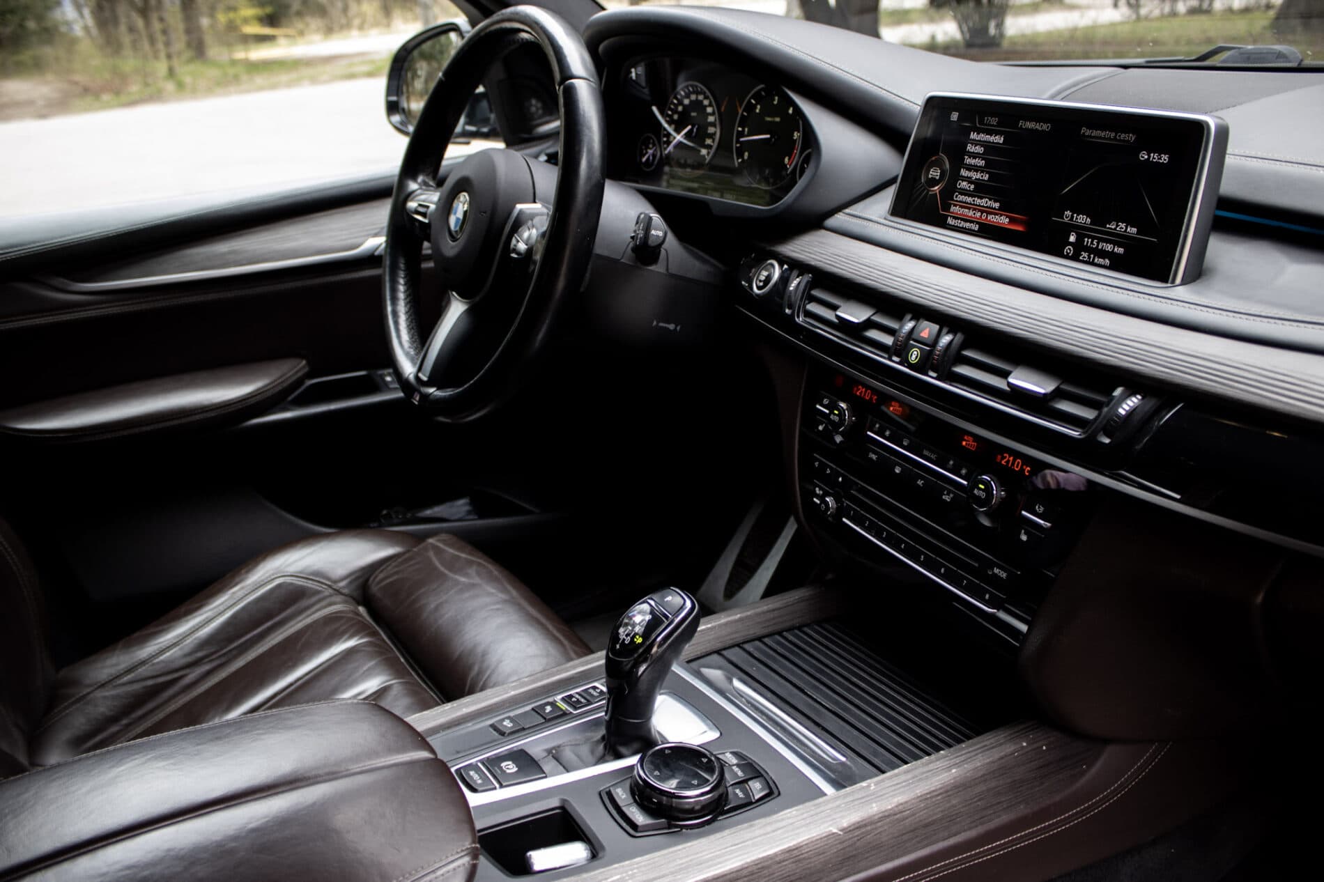 2014 BMW X5 M50d, sivá suv, 219 746 km