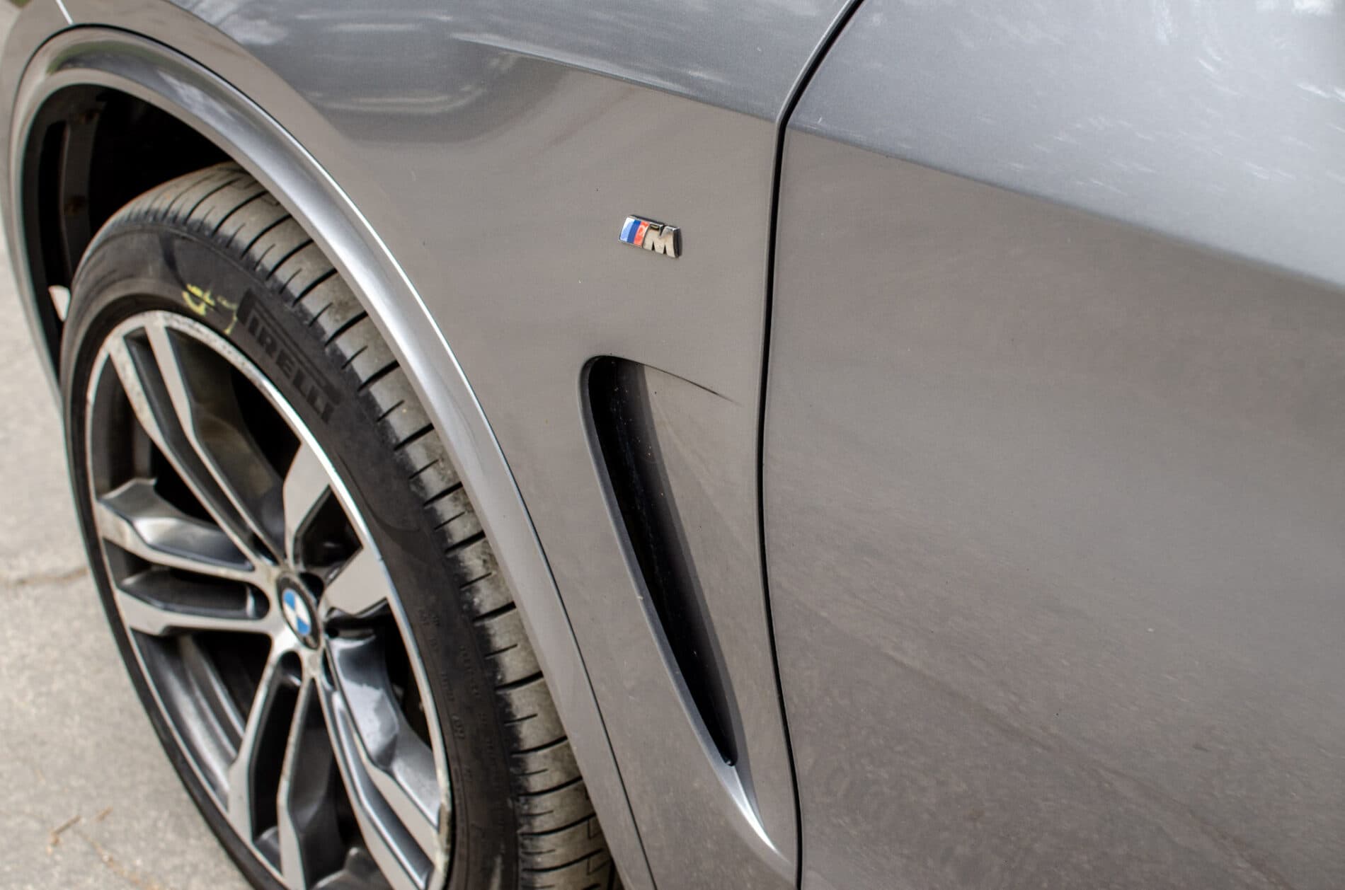 2014 BMW X5 M50d, sivá suv, 219 746 km