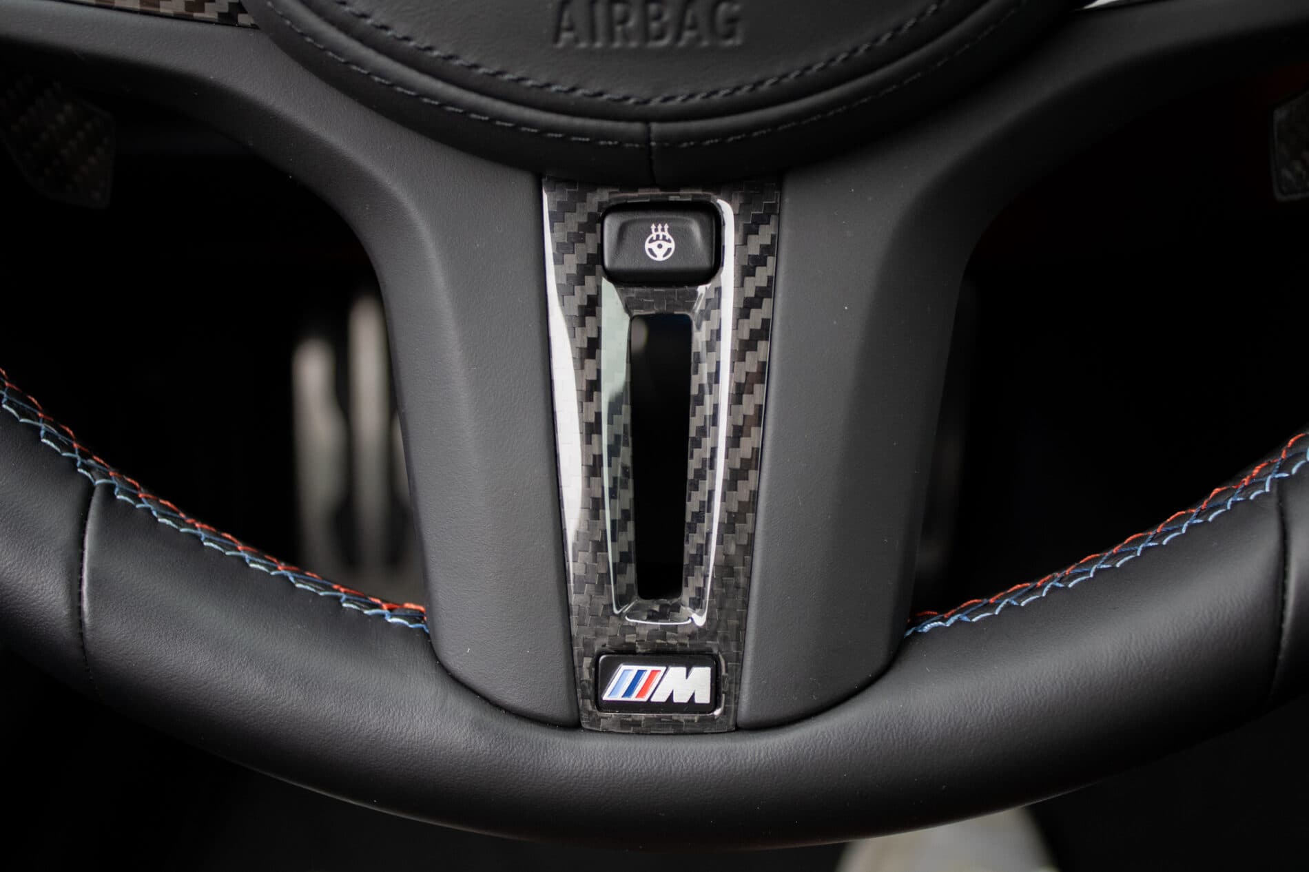 2023 BMW M4, sivá kupé, 9 194 km