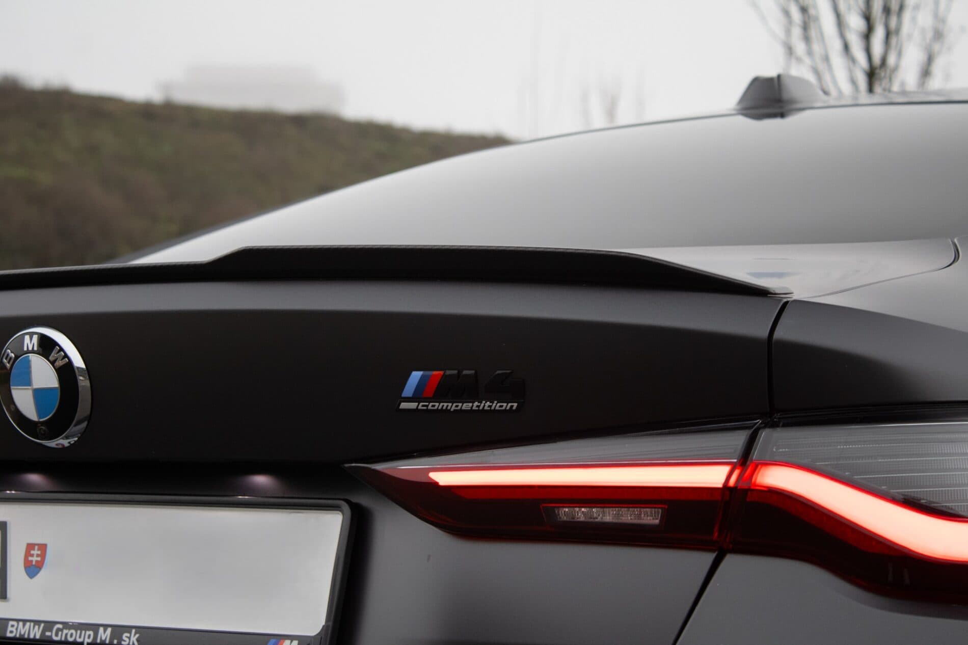 2023 BMW M4, sivá kupé, 9 194 km