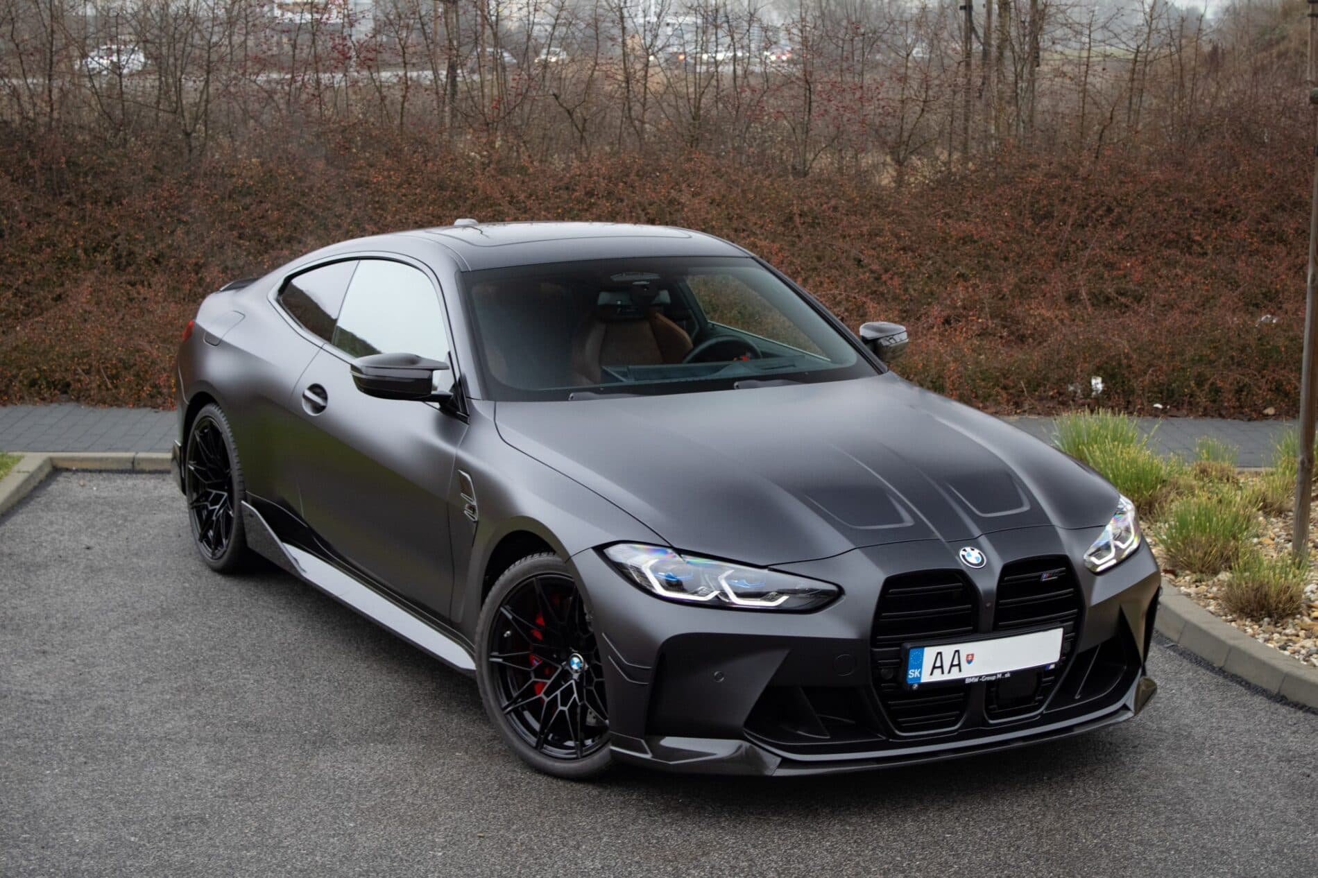 2023 BMW M4, sivá kupé, 9 194 km