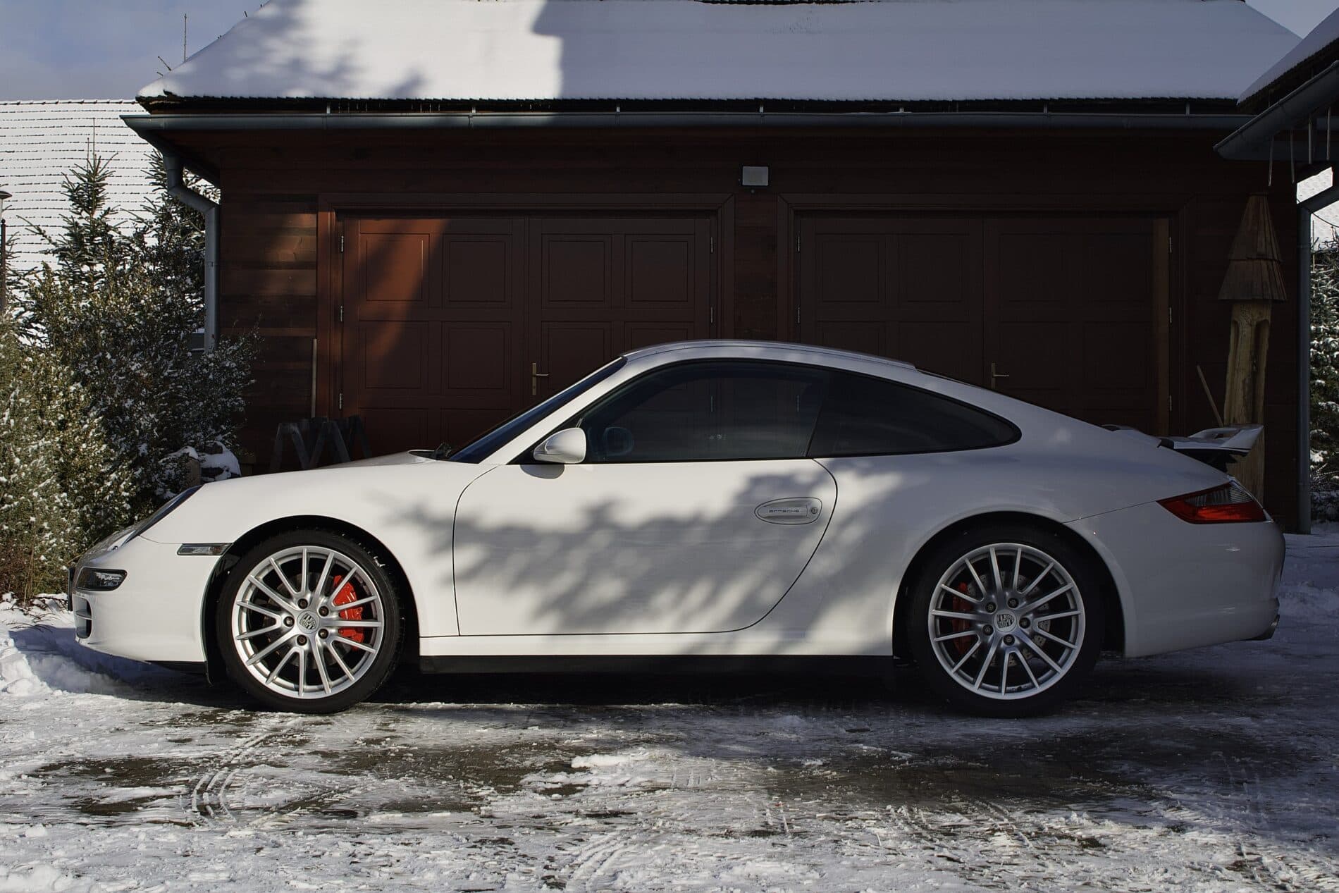 2008 Porsche 997 Carrera S, biela kupé, 83 929 km