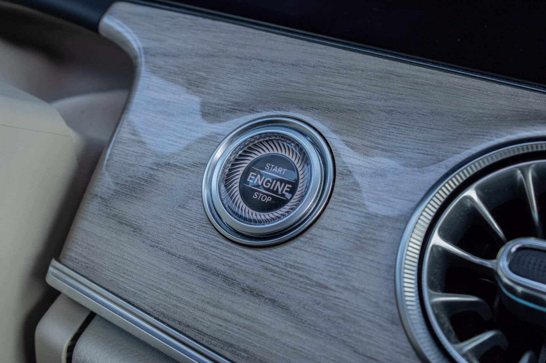 2019 Mercedes-Benz CLS 450, červená kupé, 108 680 km
