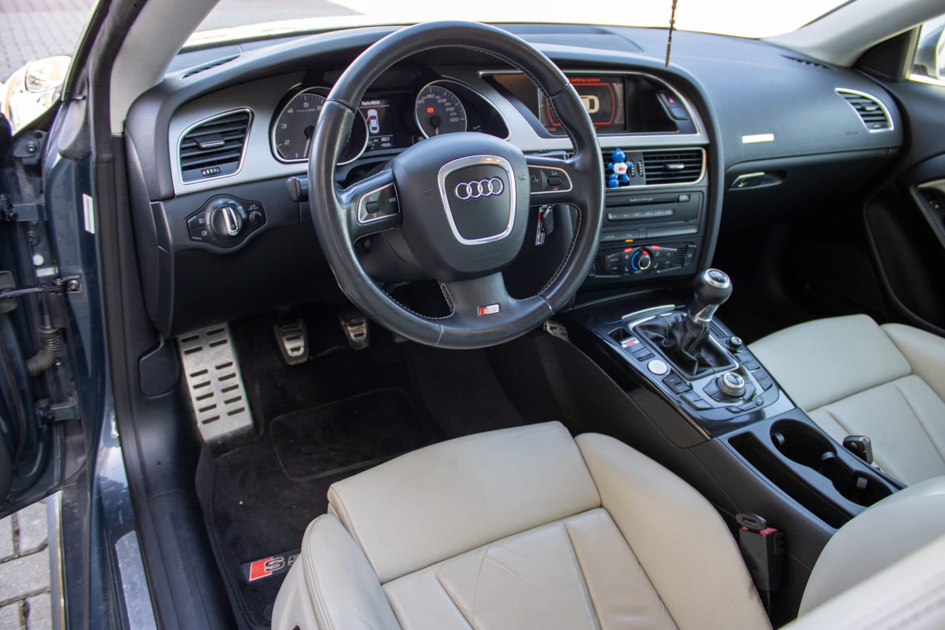 2008 AUDI S5, sivá kupé, 153 084 km