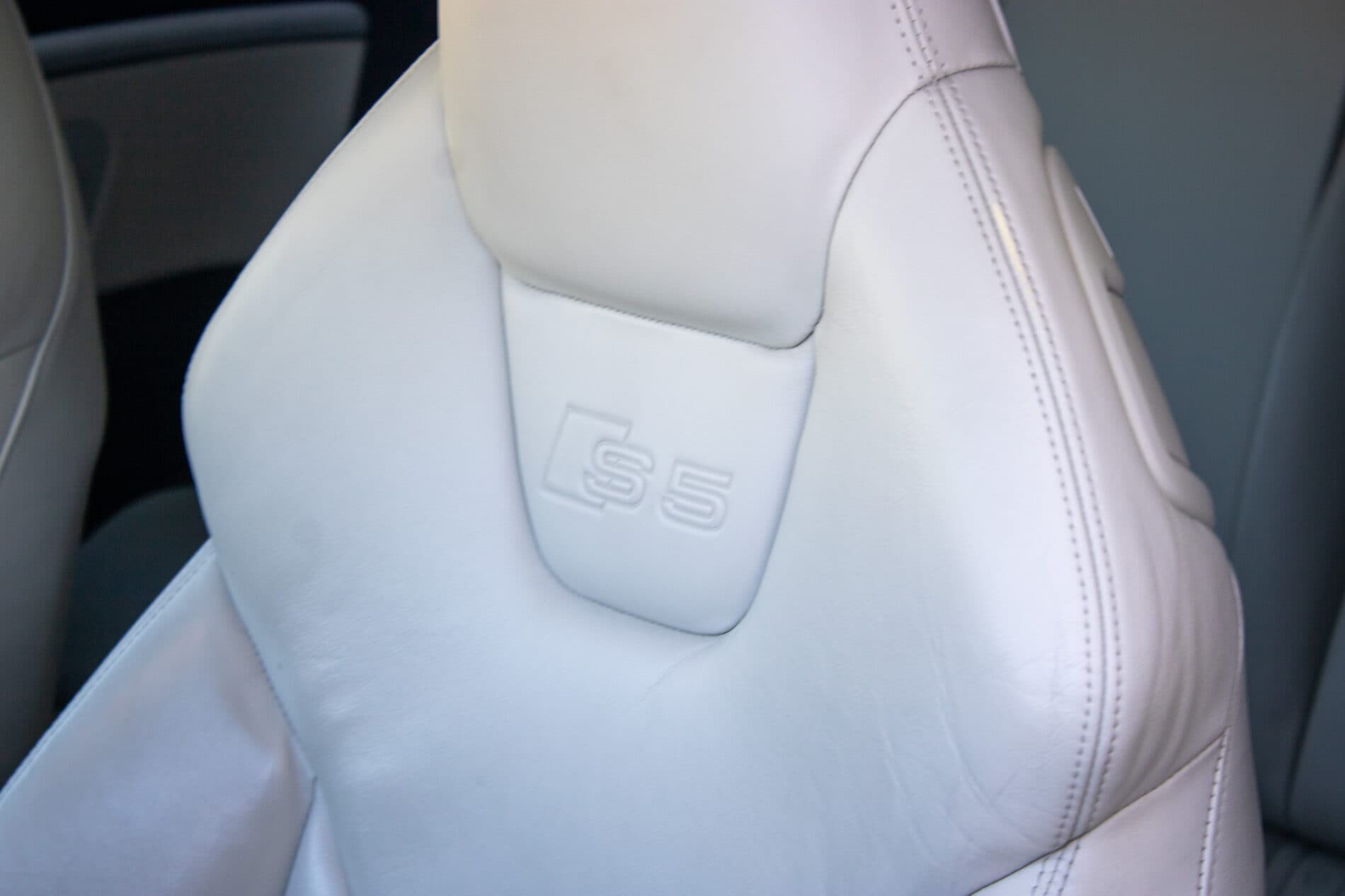 2008 AUDI S5, sivá kupé, 153 084 km