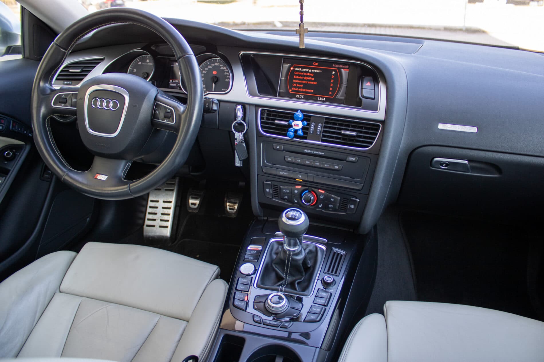 2008 AUDI S5, sivá kupé, 153 084 km