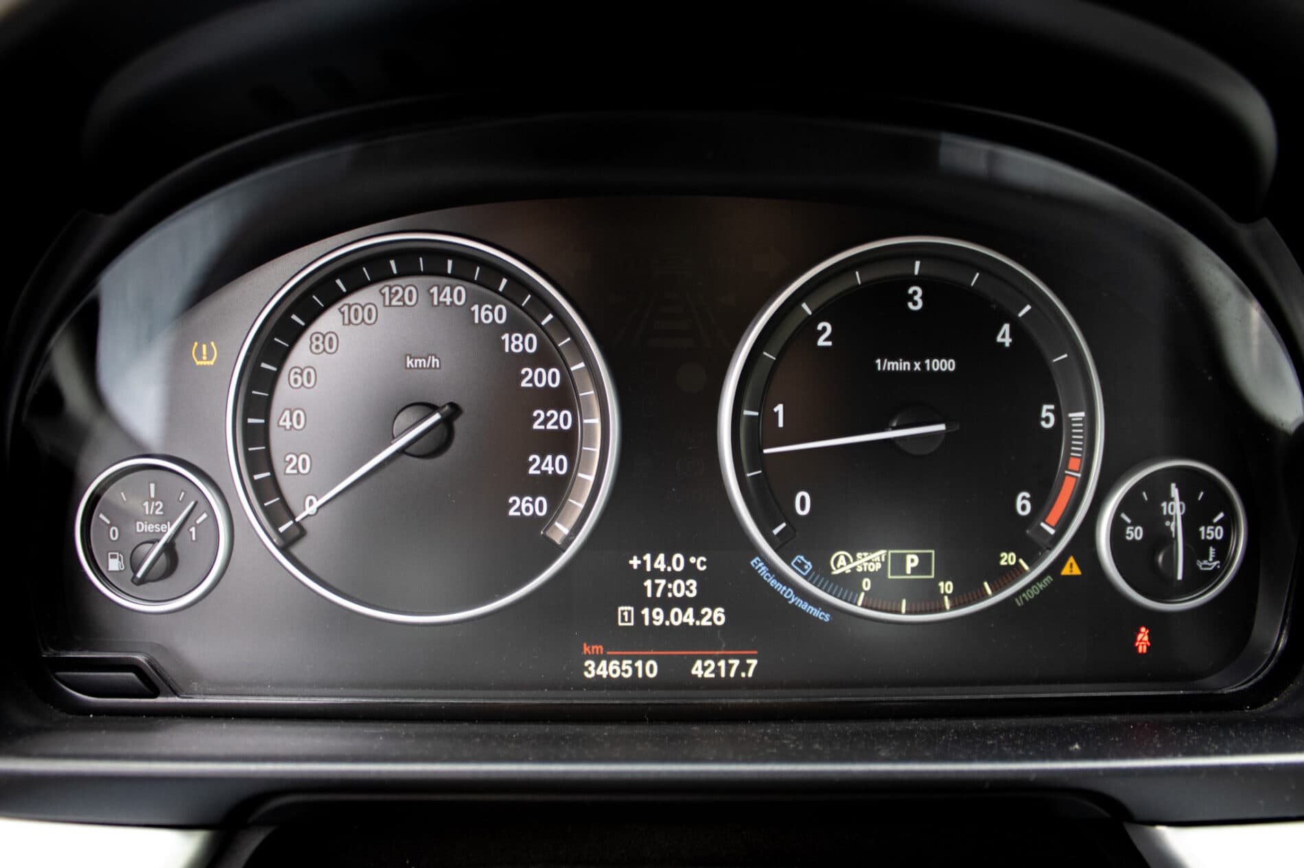 2014 BMW 530d, sivá kombi, 346 510 km