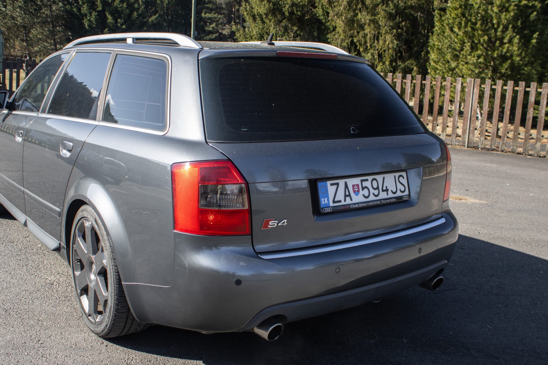 2004 AUDI S4, sivá kombi, 234 814 km