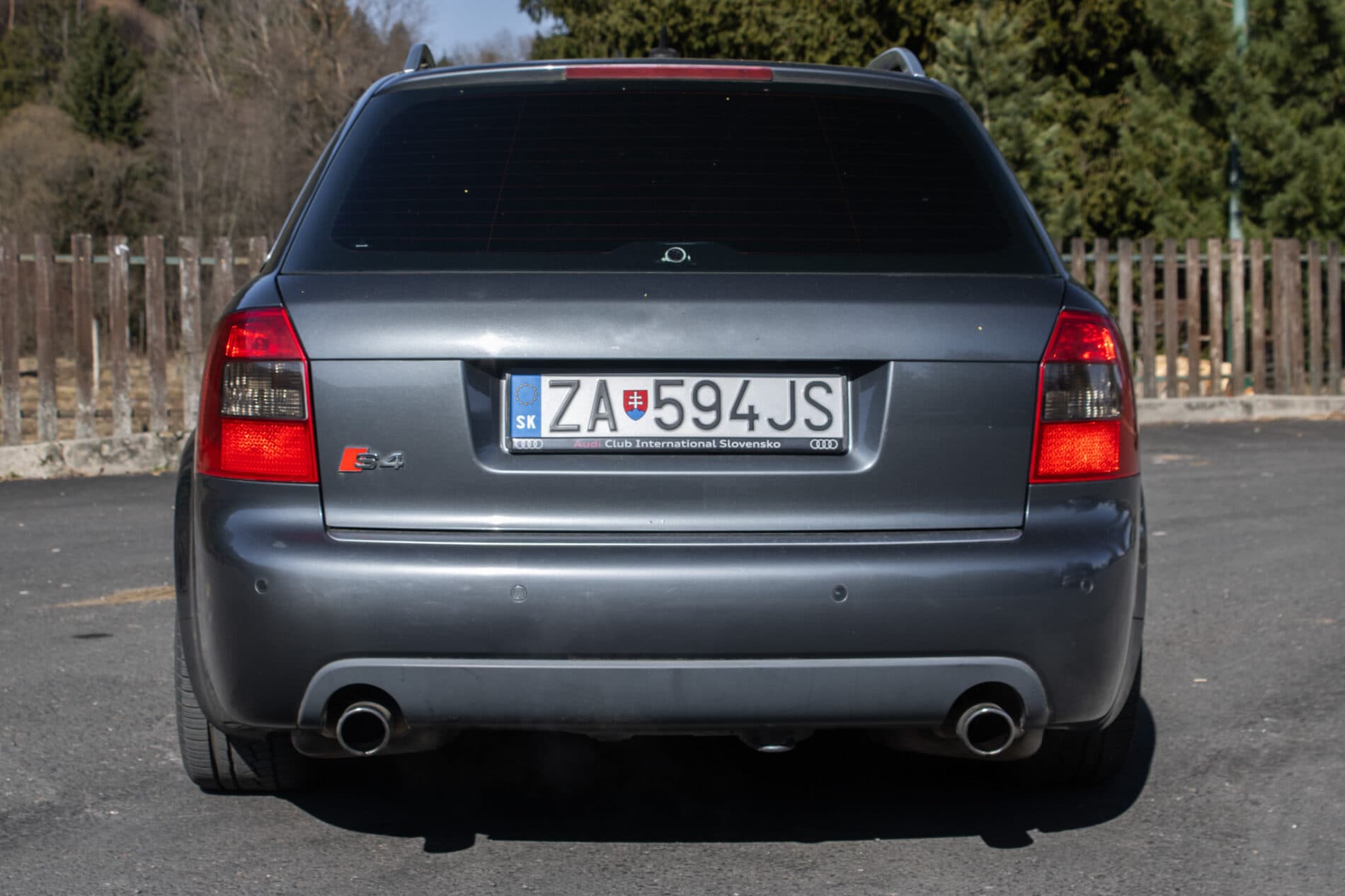 2004 AUDI S4, sivá kombi, 234 814 km