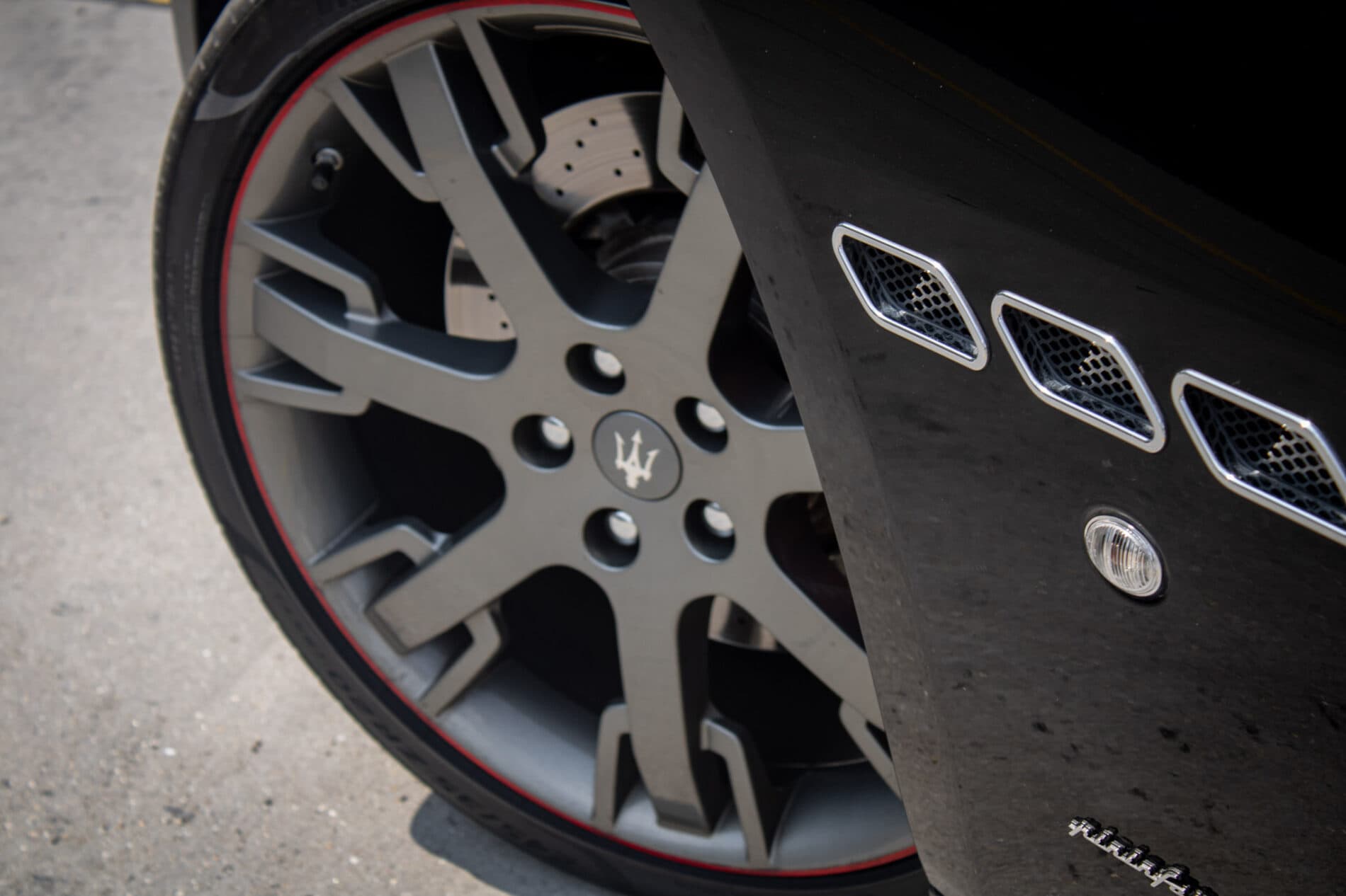 2008 Maserati GranTurismo, čierna kupé, 51 007 km
