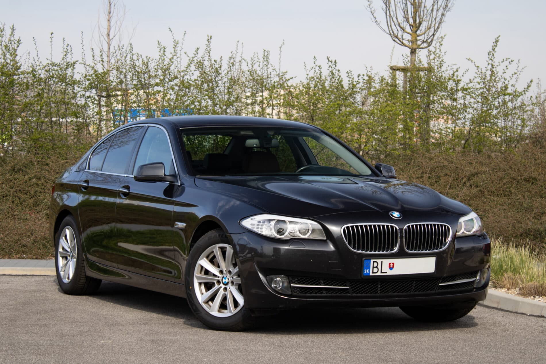 2013 BMW 528i, sivá sedan, 171 821 km