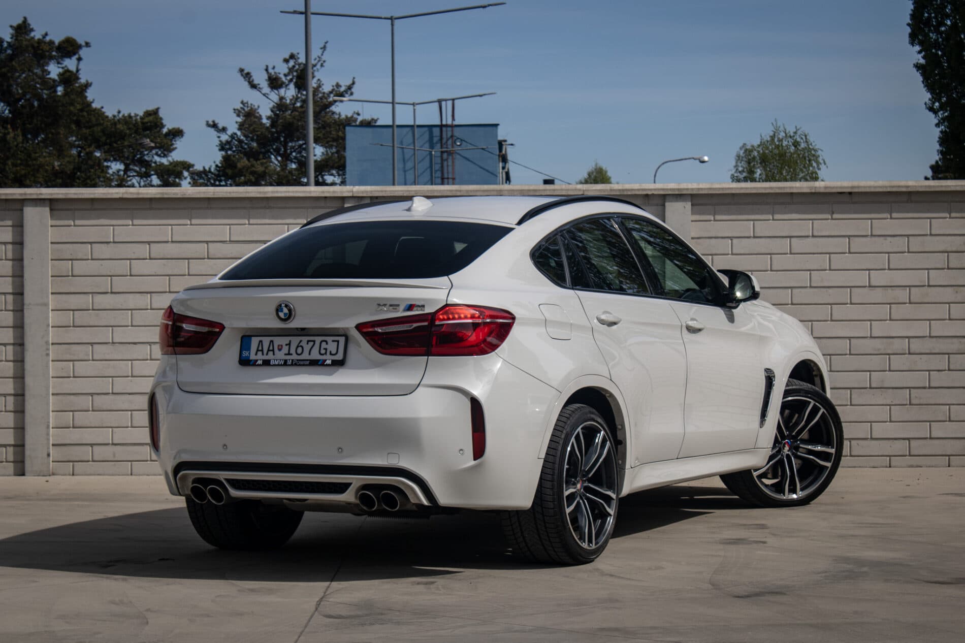 2016 BMW X6 M, biela suv, 227 553 km