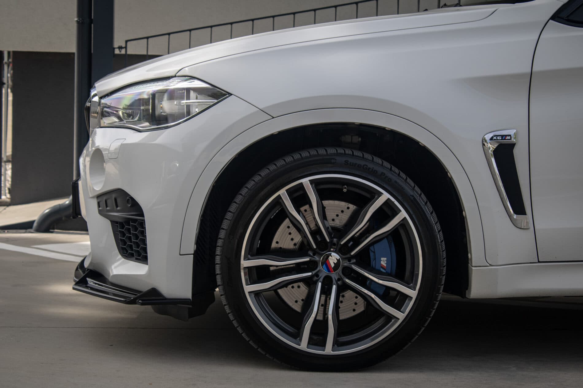 2016 BMW X6 M, biela suv, 227 553 km