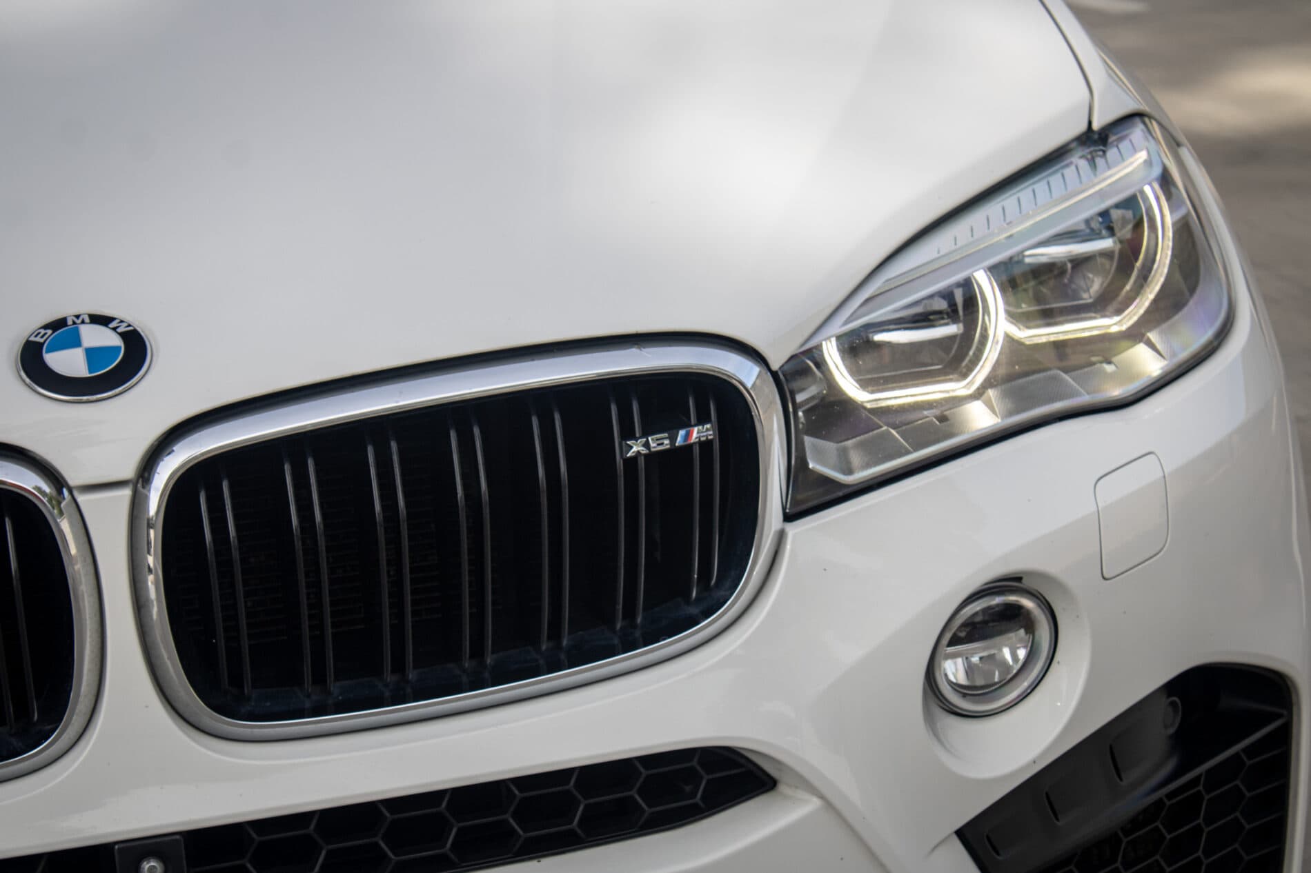 2016 BMW X6 M, biela suv, 227 553 km