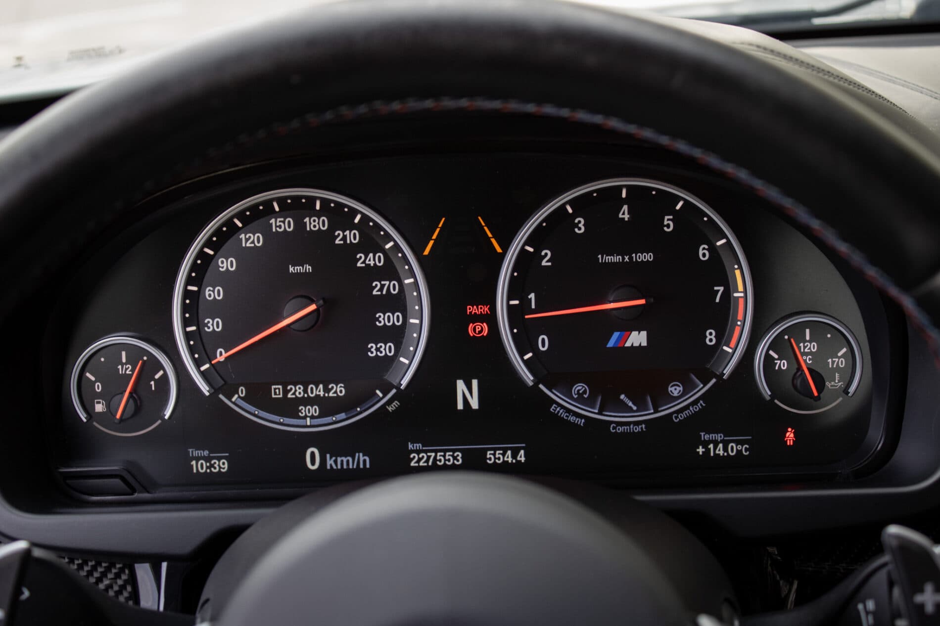 2016 BMW X6 M, biela suv, 227 553 km