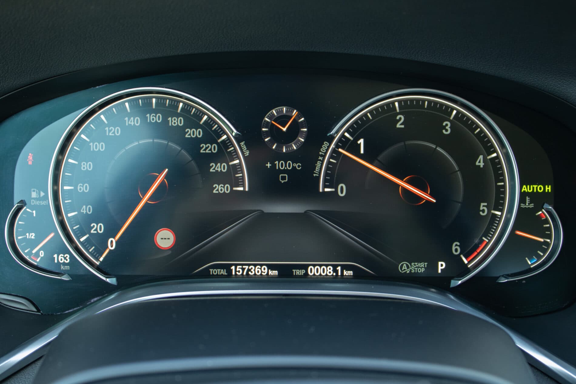 2016 BMW 740d, modrá sedan, 157 369 km