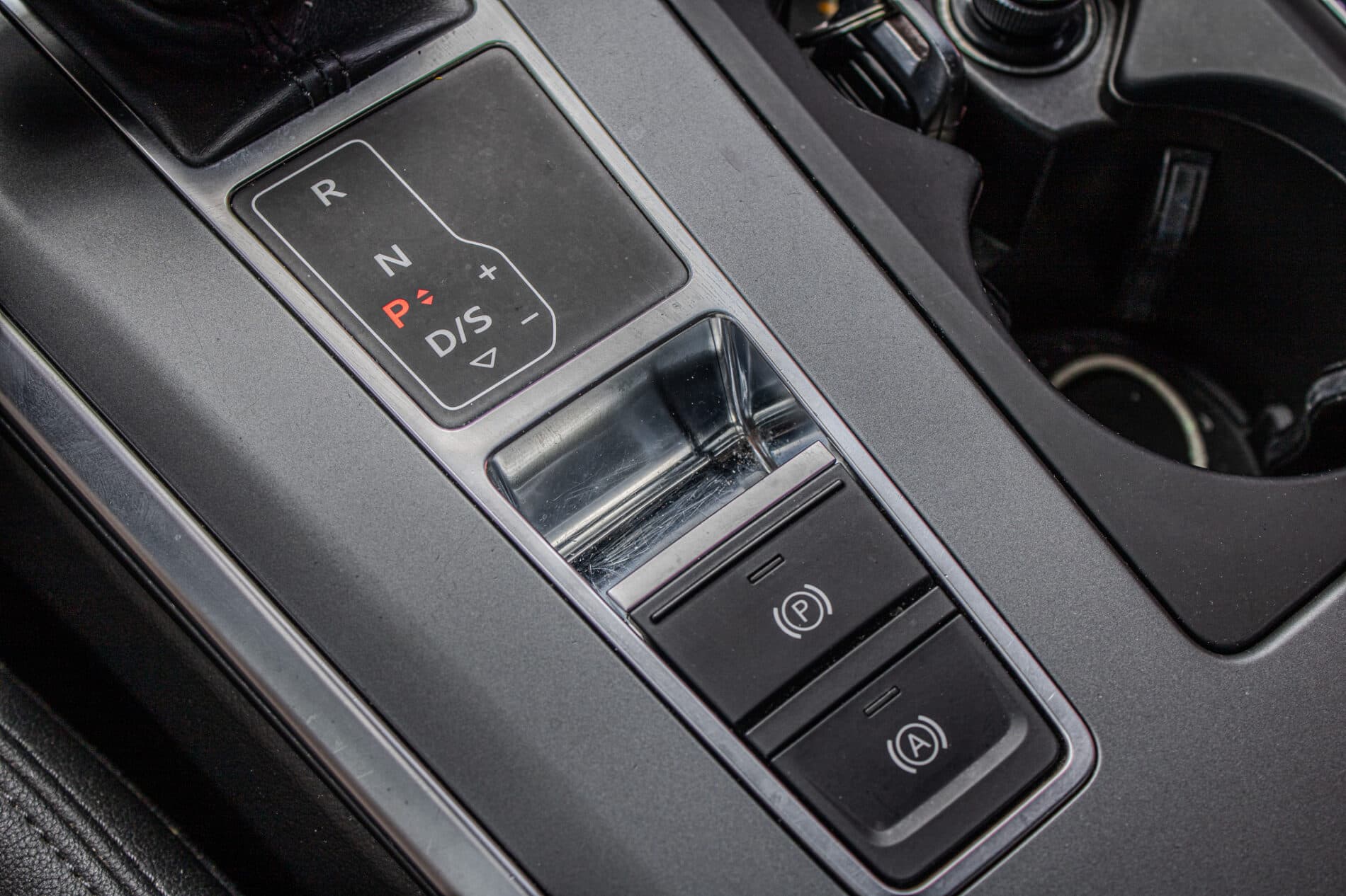 2020 AUDI A6, čierna kombi, 176 750 km