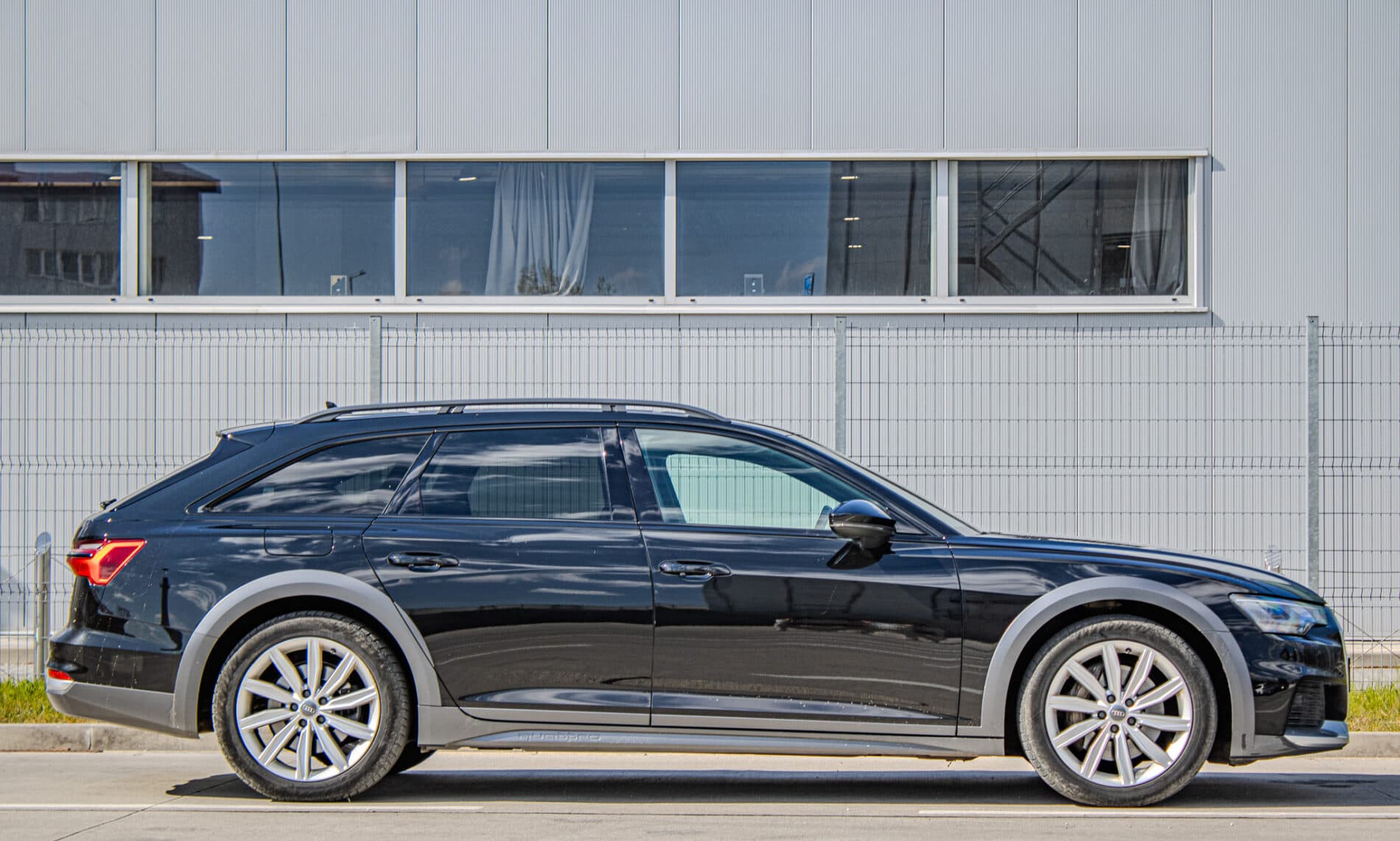 2020 AUDI A6, čierna kombi, 176 750 km