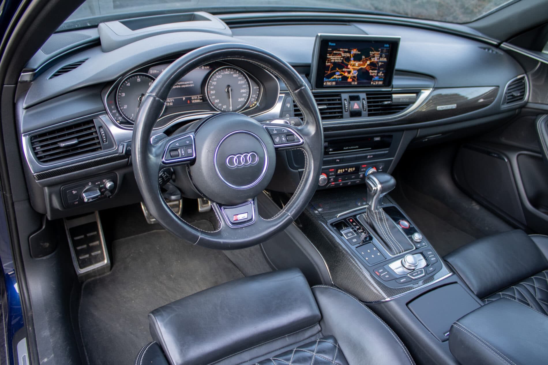 2013 AUDI S6, modrá sedan, 163 590 km