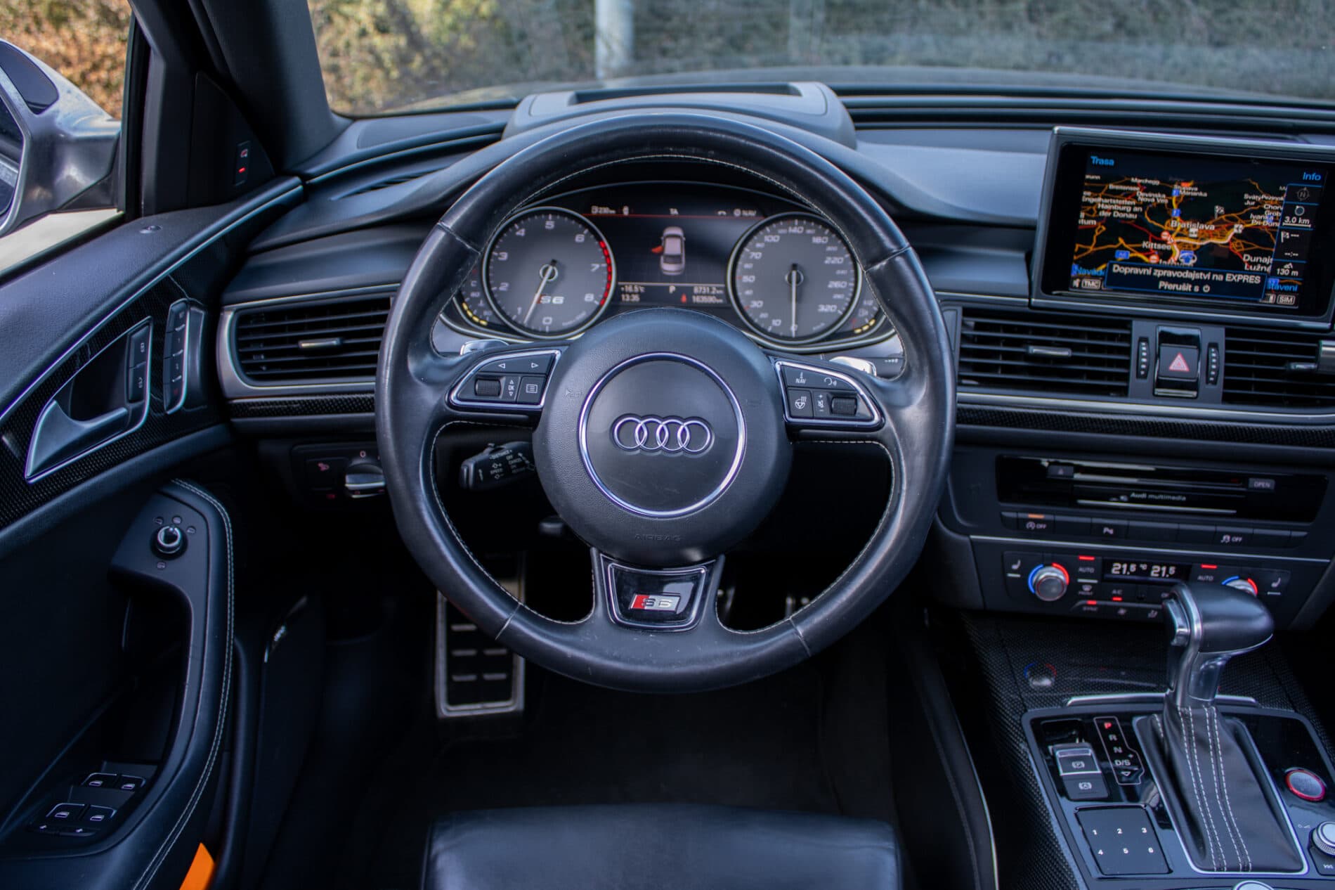 2013 AUDI S6, modrá sedan, 163 590 km