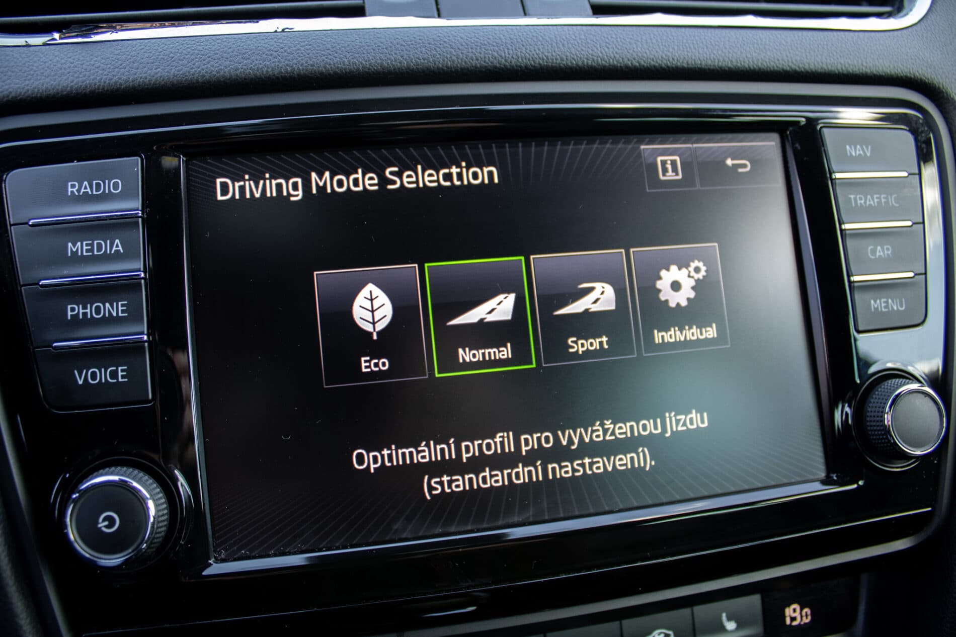2016 Skoda Octavia RS, modrá sedan, 250 049 km