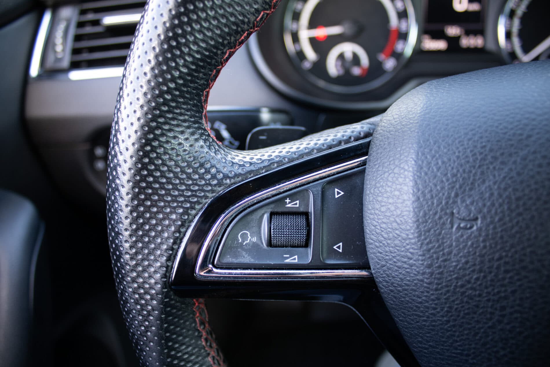 2016 Skoda Octavia RS, modrá sedan, 250 049 km