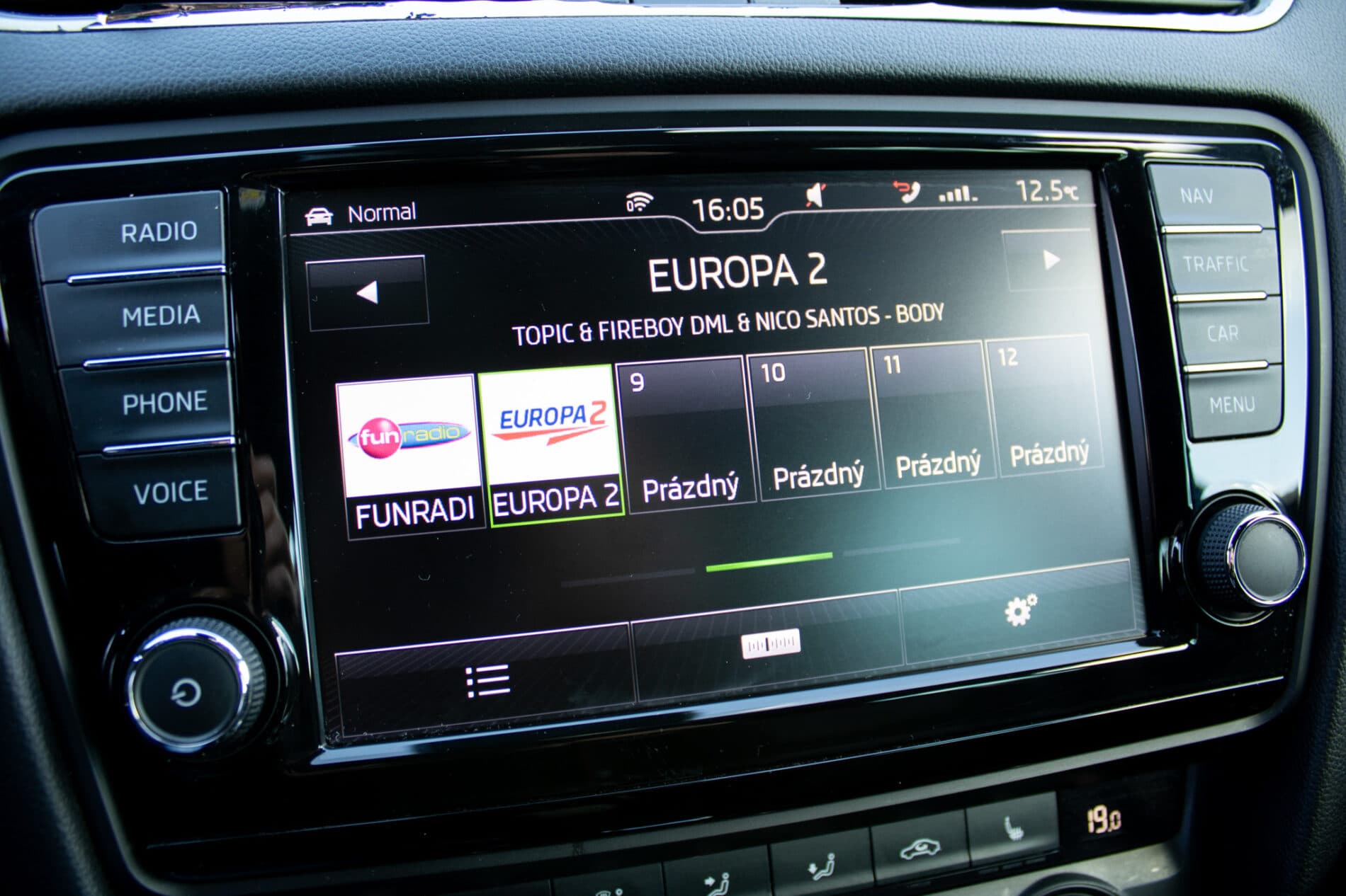 2016 Skoda Octavia RS, modrá sedan, 250 049 km