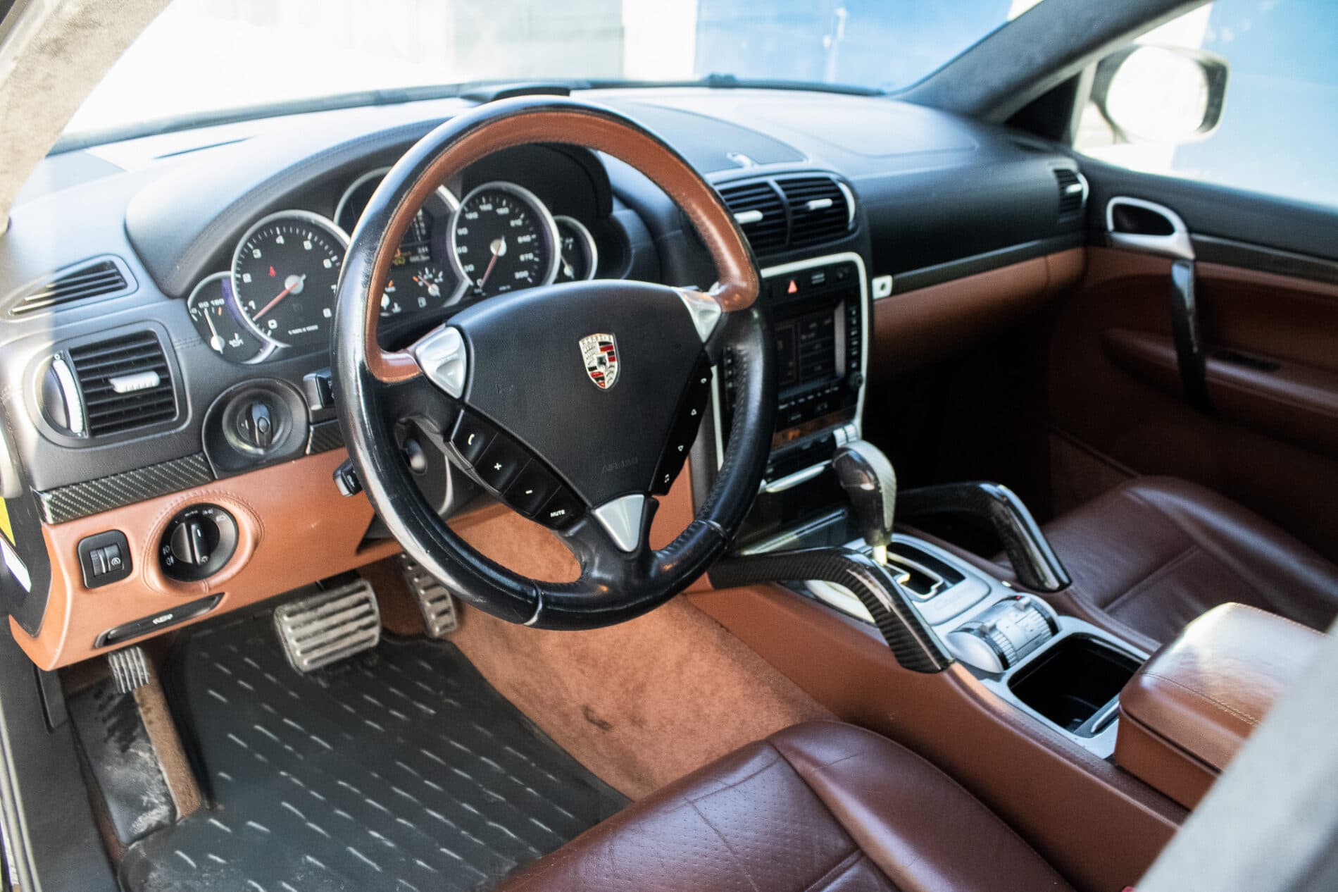 2009 Porsche Cayenne Turbo, čierna suv, 153 062 km
