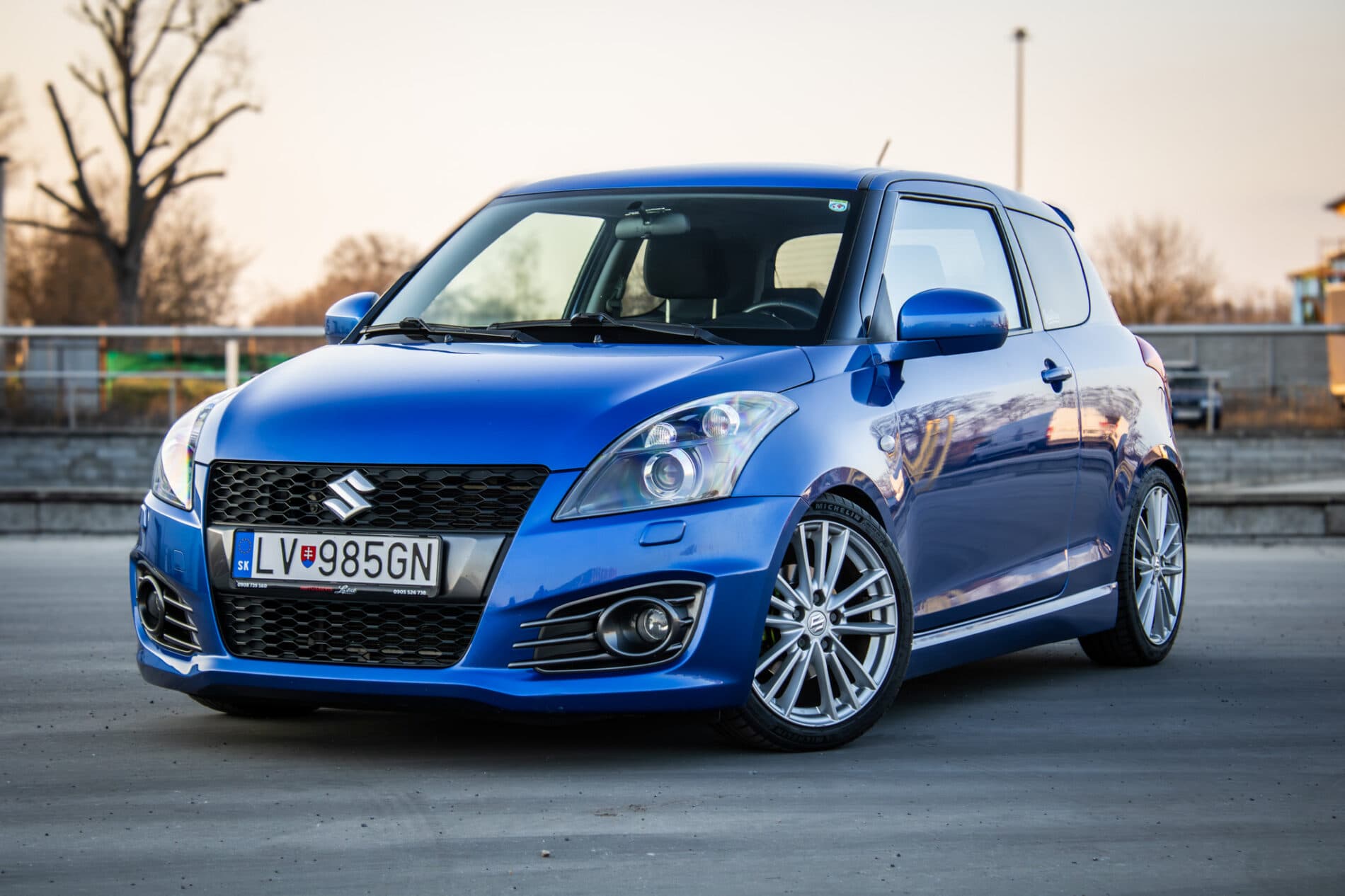 2016 Suzuki Swift Sport, modrá hatchback, 97 653 km