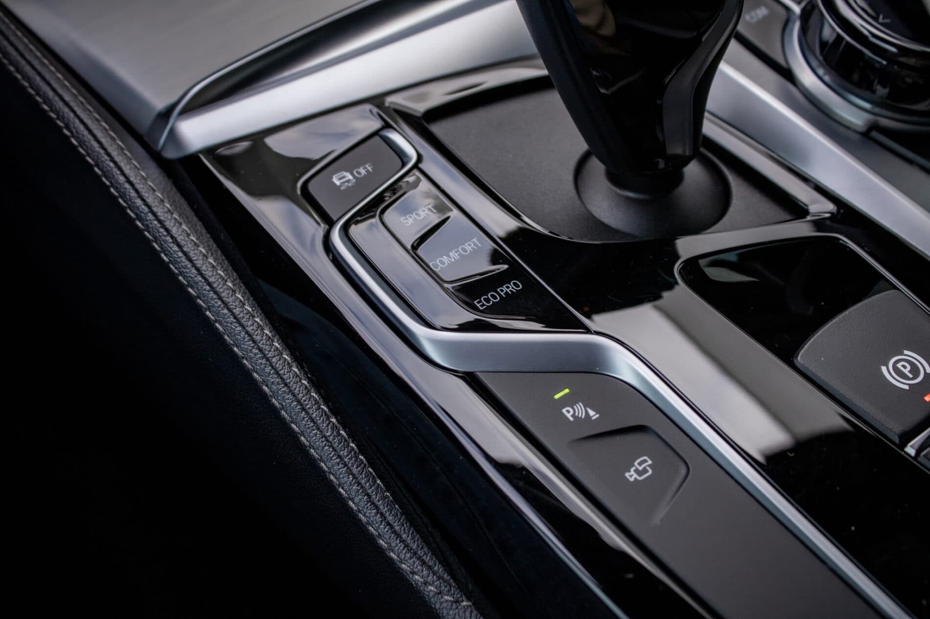 2019 BMW M550d, čierna sedan, 239 000 km