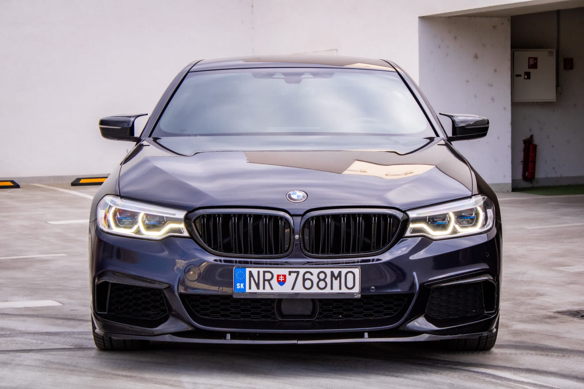 2019 BMW M550d, čierna sedan, 239 000 km
