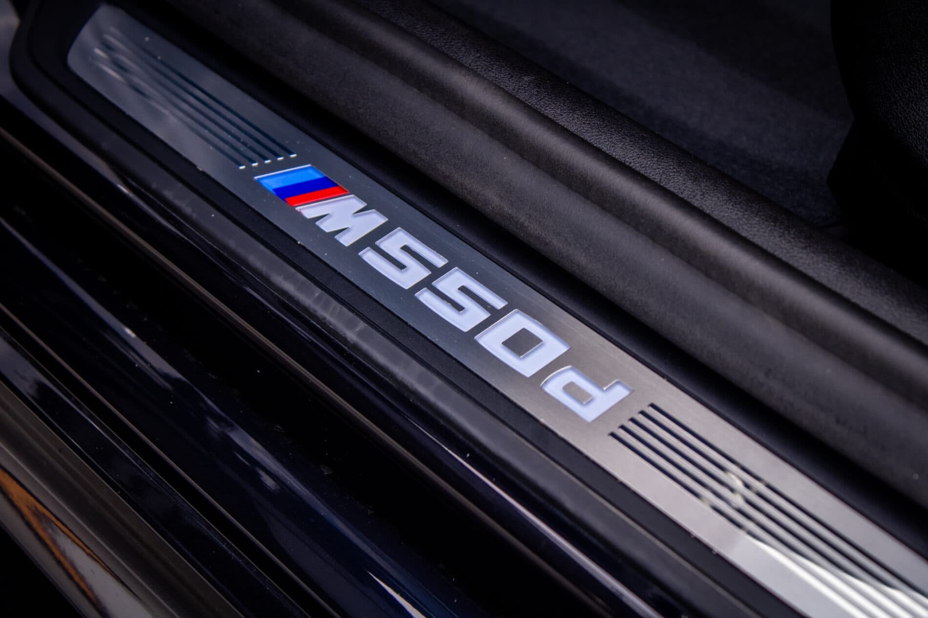 2019 BMW M550d, čierna sedan, 239 000 km