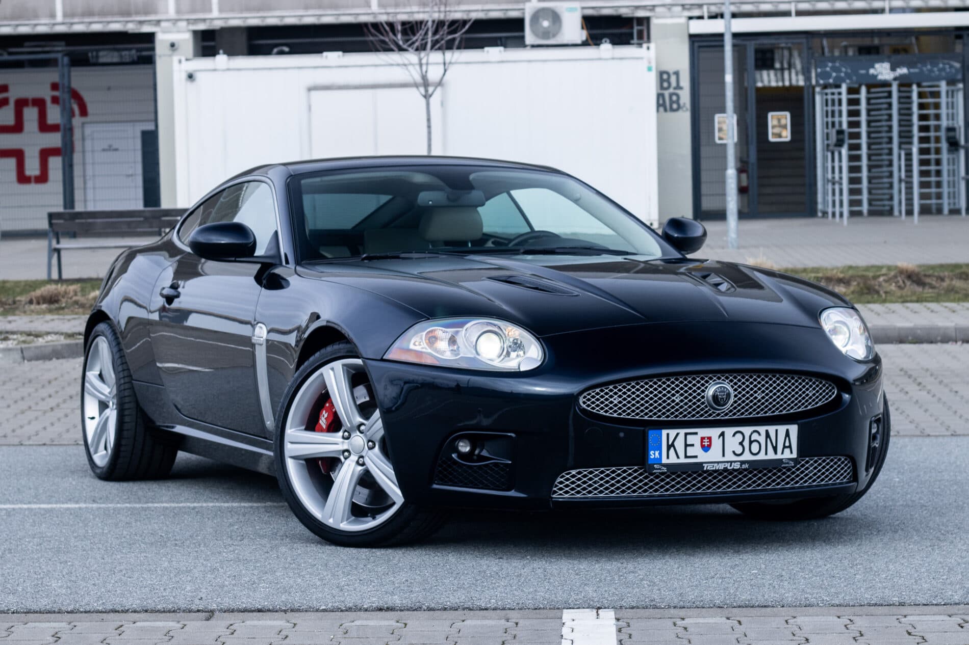 2007 Jaguar XKR, čierna kupé, 178 476 km