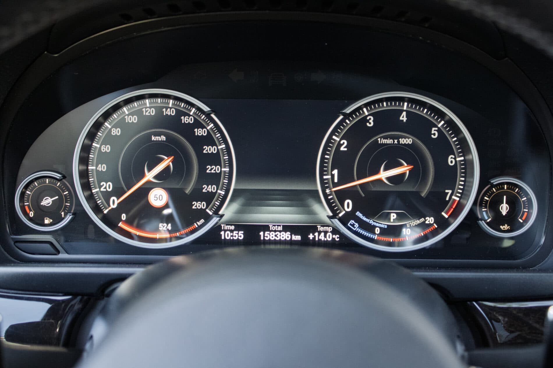 2016 BMW 535i, modrá sedan, 158 386 km
