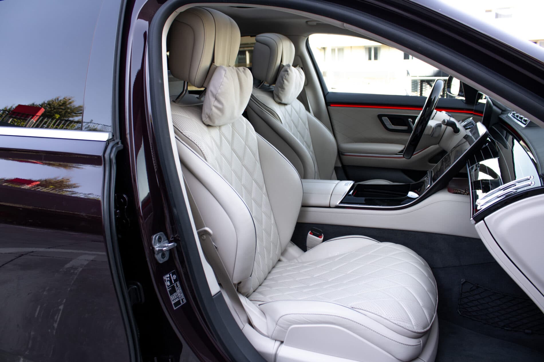 2022 Mercedes-Benz S 400d, červená sedan, 150 861 km