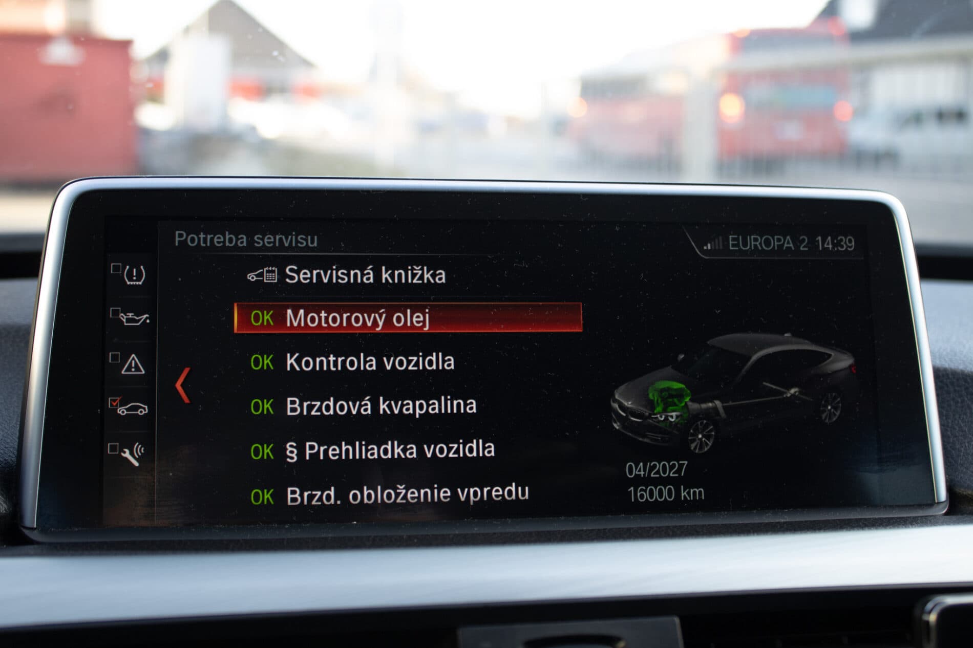 2015 BMW 330d, sivá sedan, 193 116 km