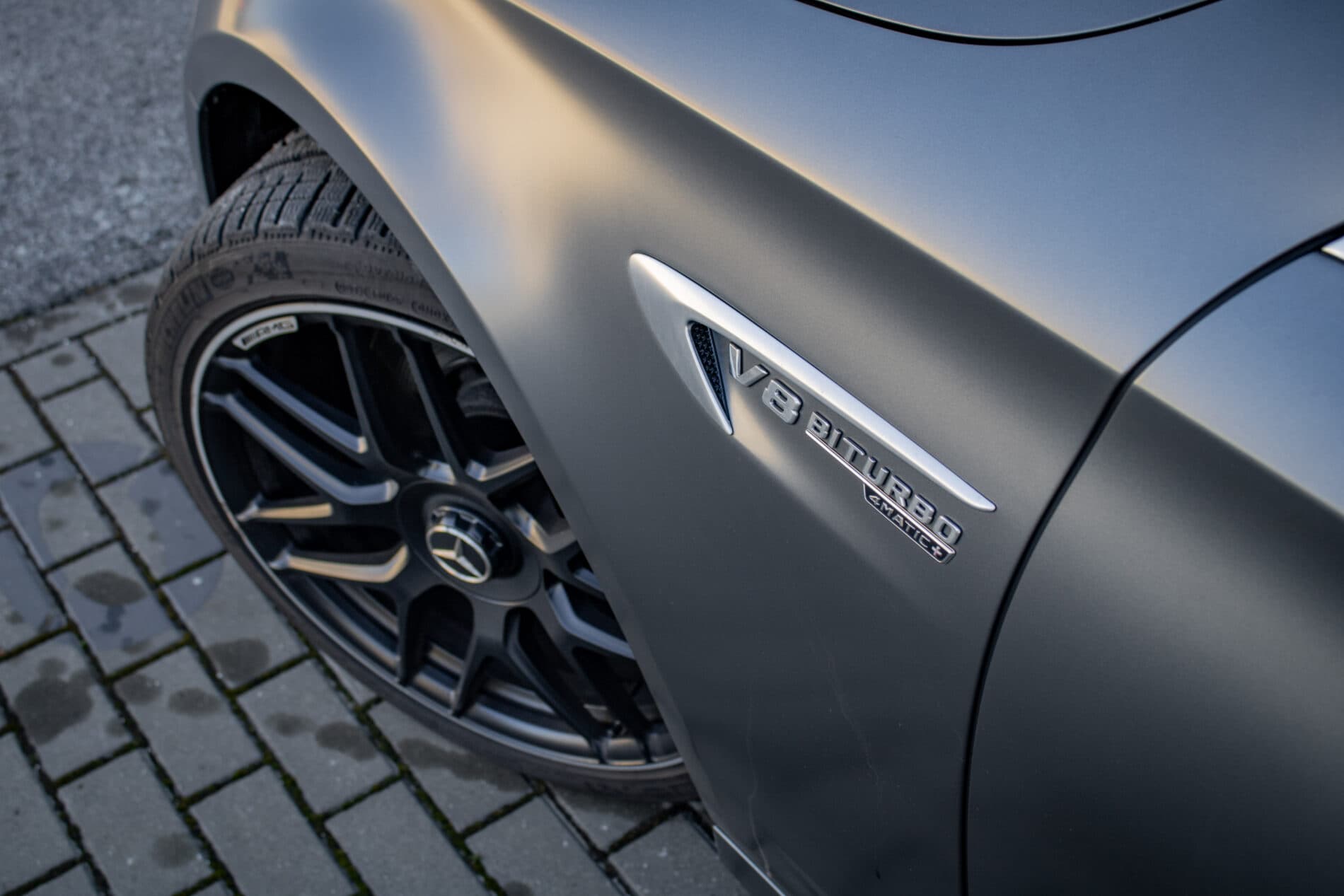 2019 Mercedes-Benz E 63 AMG, sivá kombi, 165 262 km