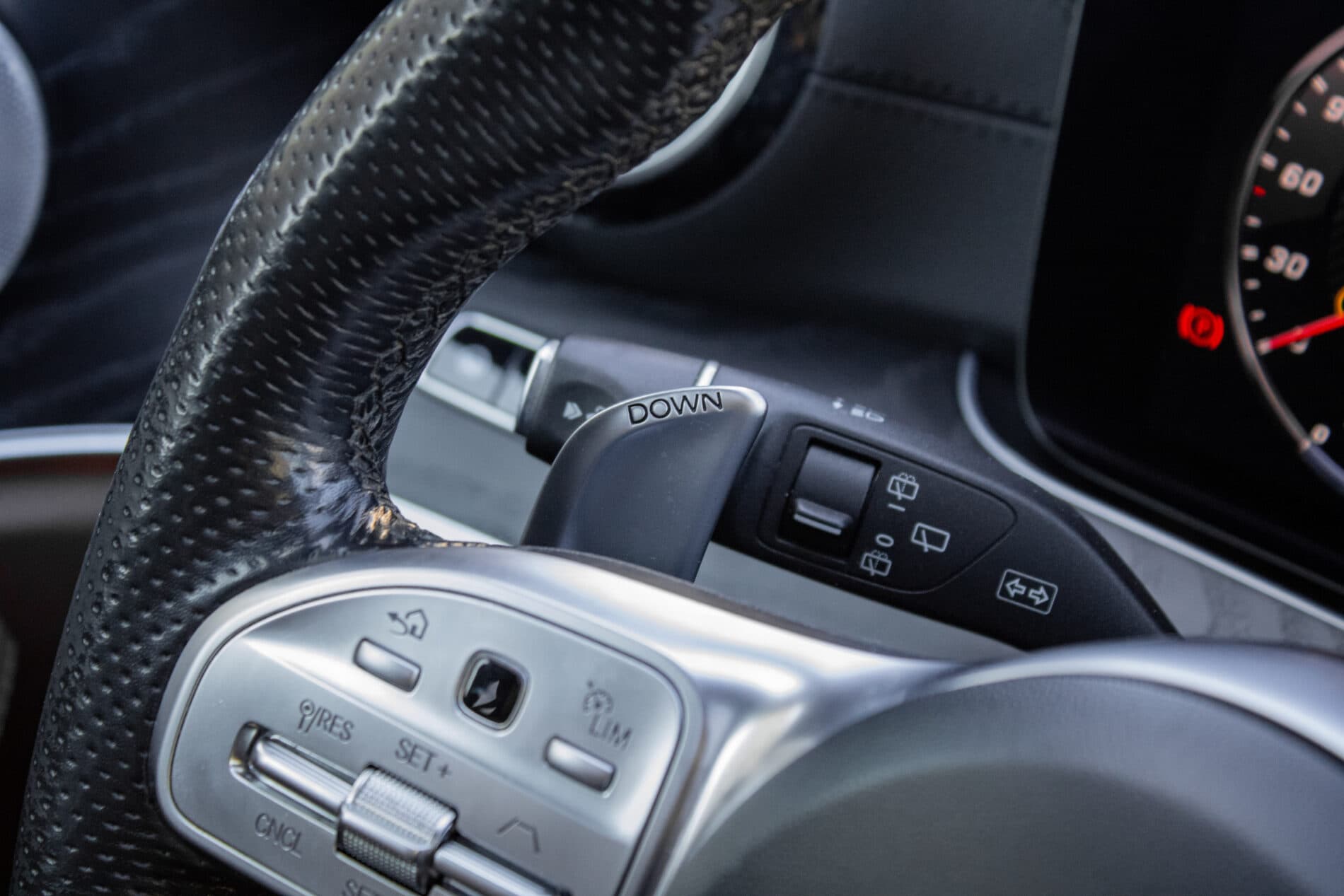 2019 Mercedes-Benz E 63 AMG, sivá kombi, 165 262 km