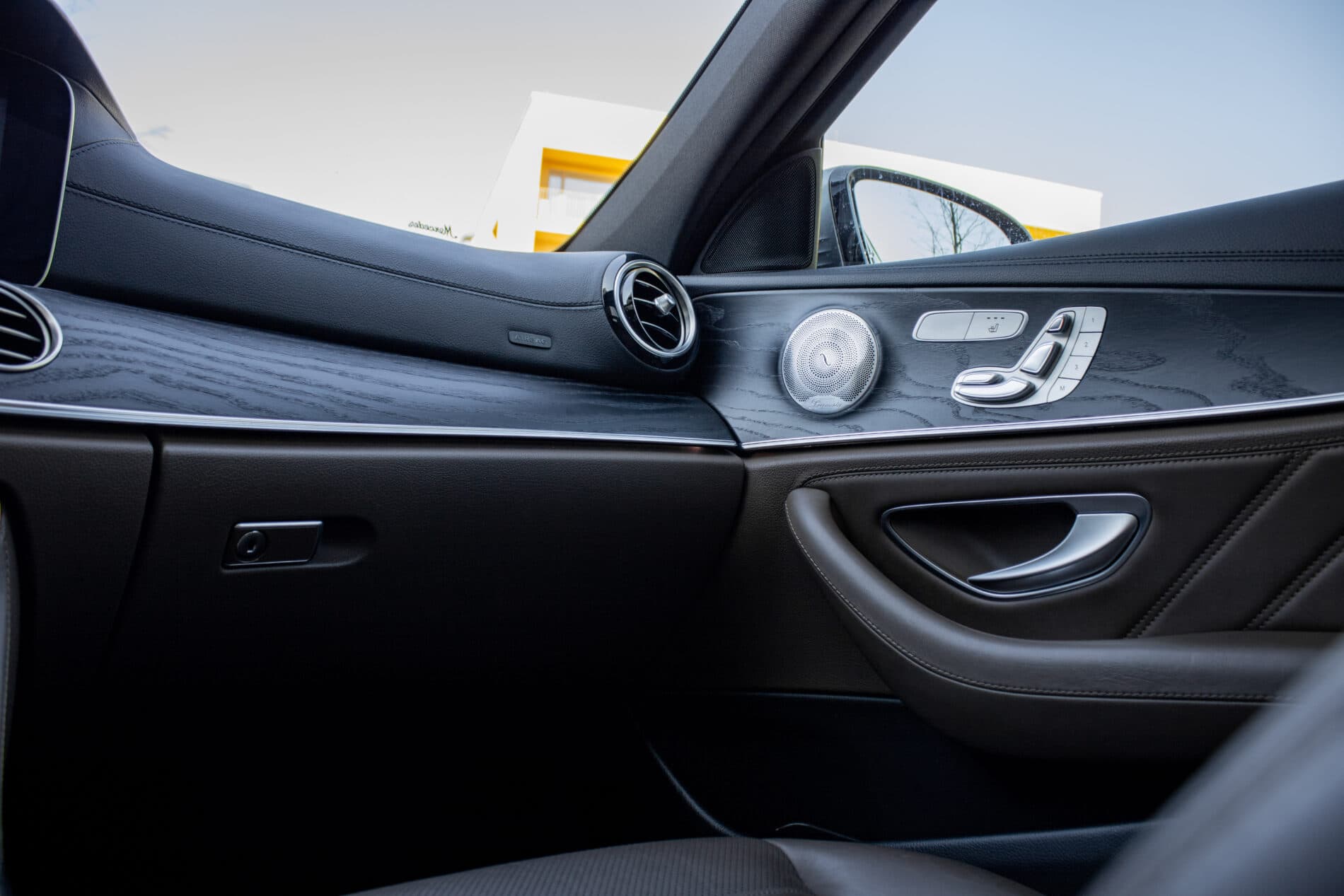 2019 Mercedes-Benz E 63 AMG, sivá kombi, 165 262 km