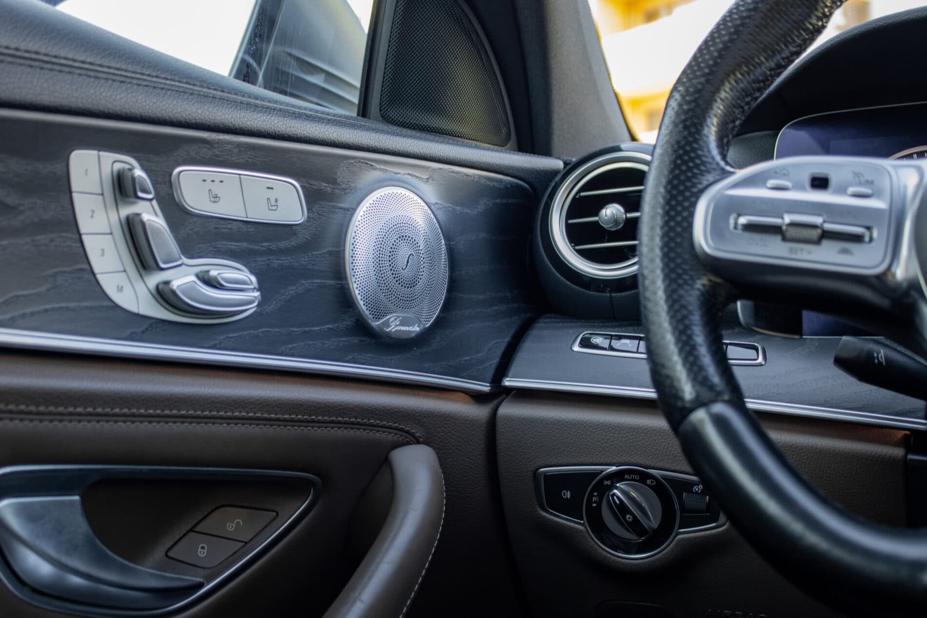 2019 Mercedes-Benz E 63 AMG, sivá kombi, 165 262 km