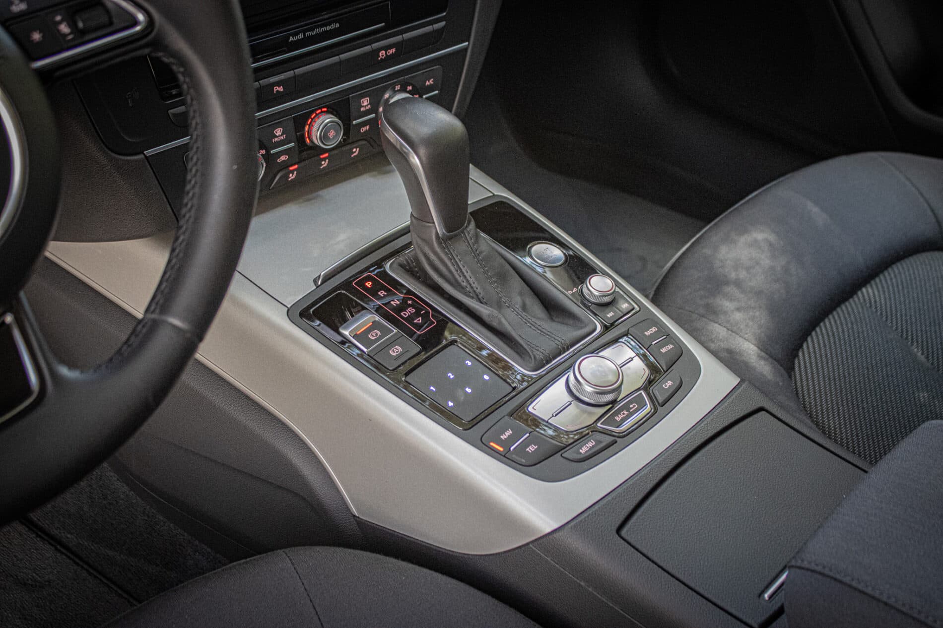 2016 AUDI A6, biela sedan, 244 763 km