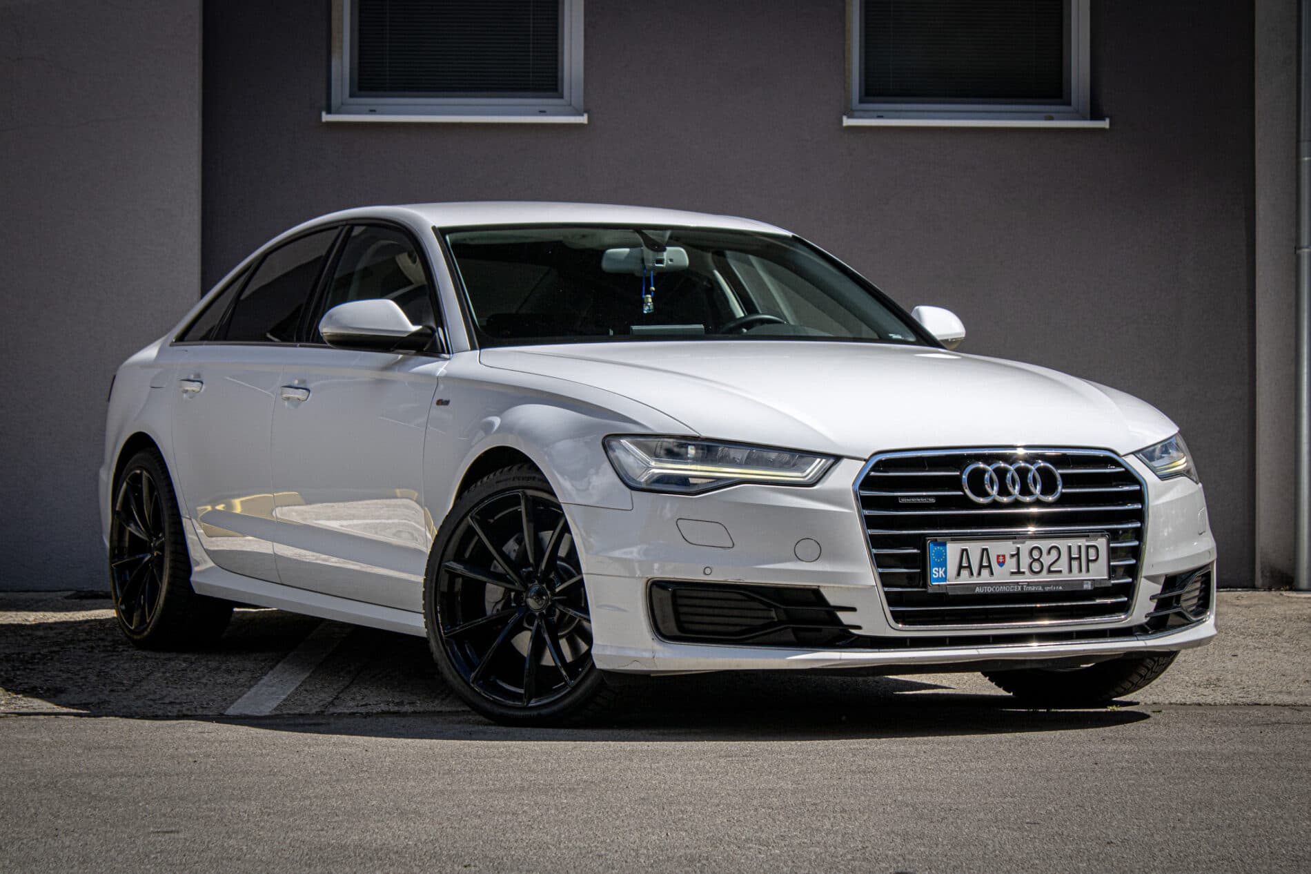 2016 AUDI A6, biela sedan, 244 763 km