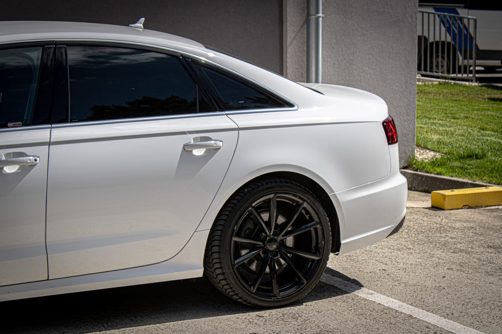 2016 AUDI A6, biela sedan, 244 763 km
