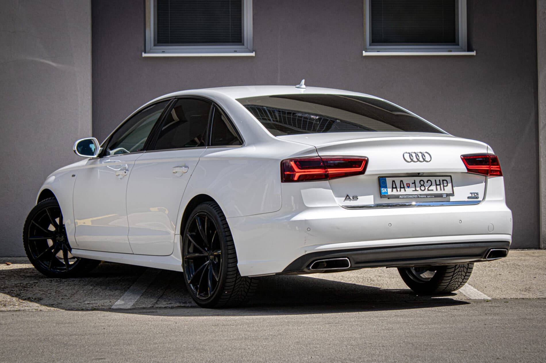 2016 AUDI A6, biela sedan, 244 763 km