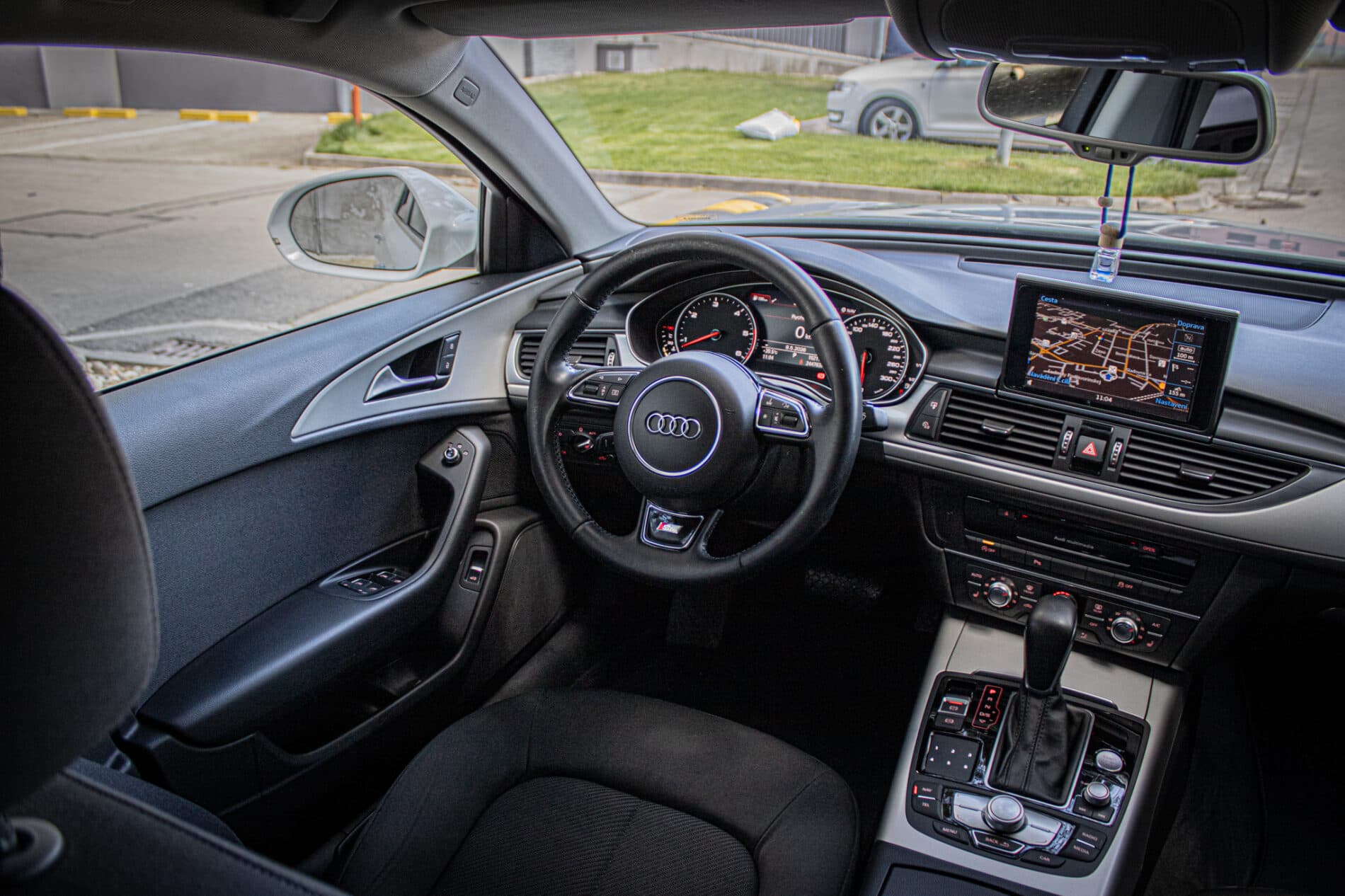 2016 AUDI A6, biela sedan, 244 763 km