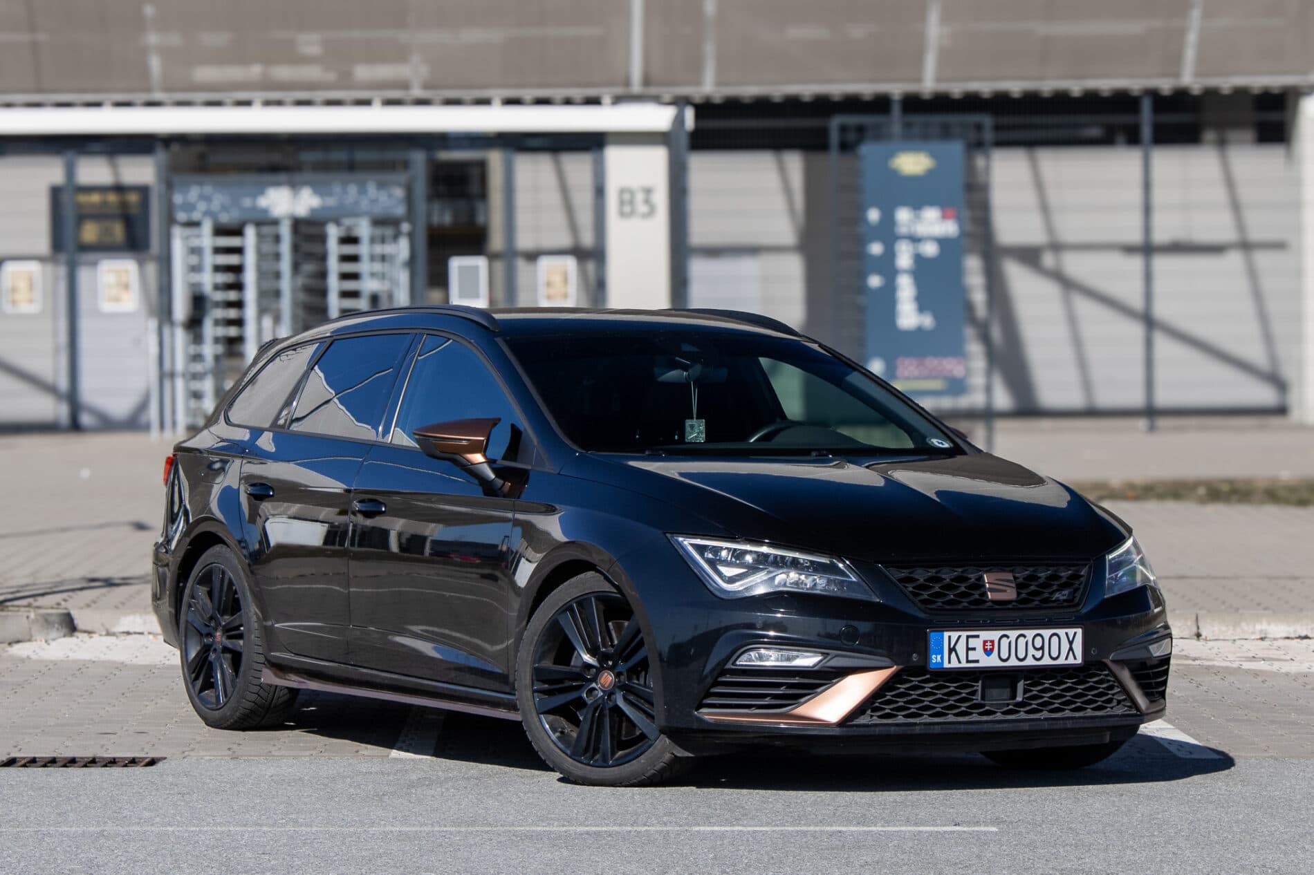 2018 Seat Leon Cupra, čierna kombi, 219 326 km